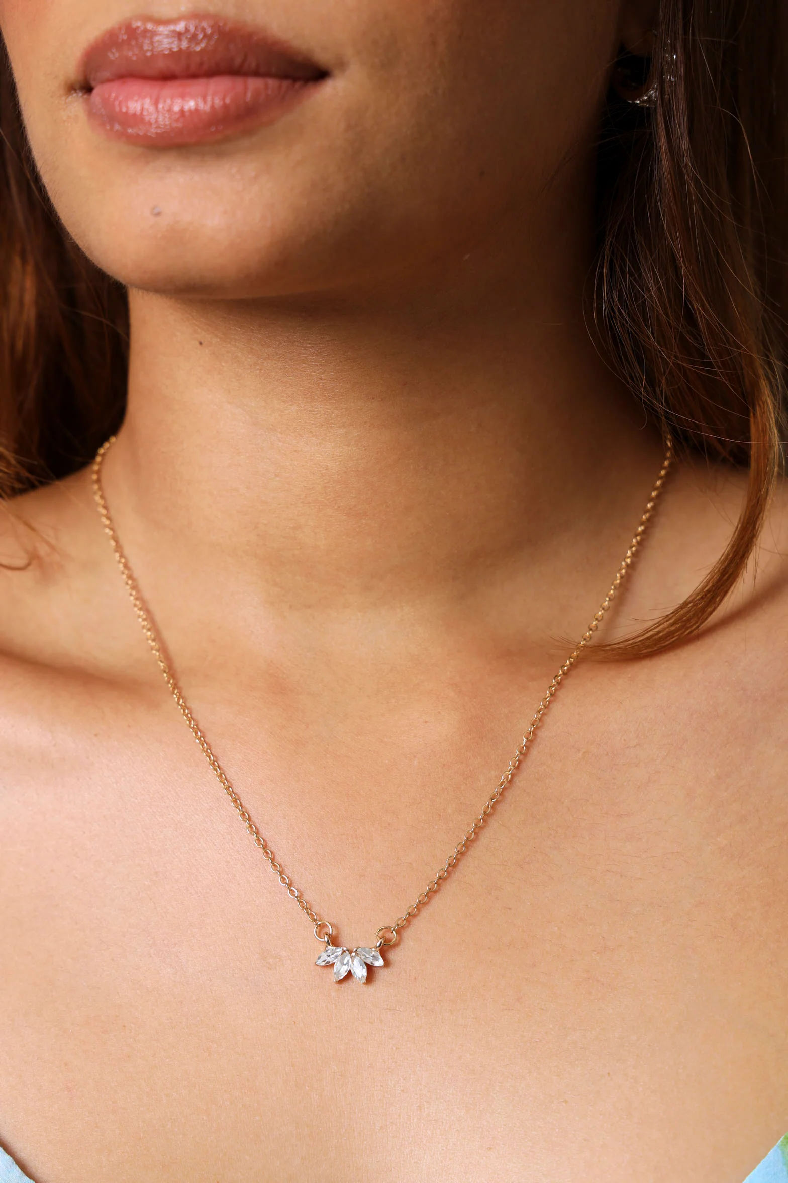 Gem Fan Pendant Necklace - Gold - Image 4