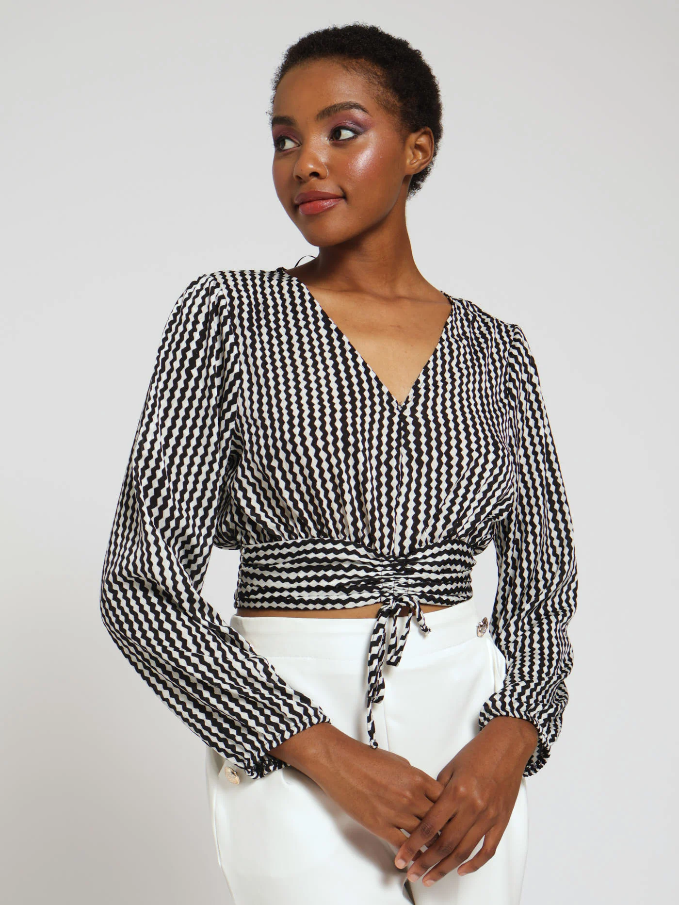 Geo Mono V-Neck Blouse - Black/White