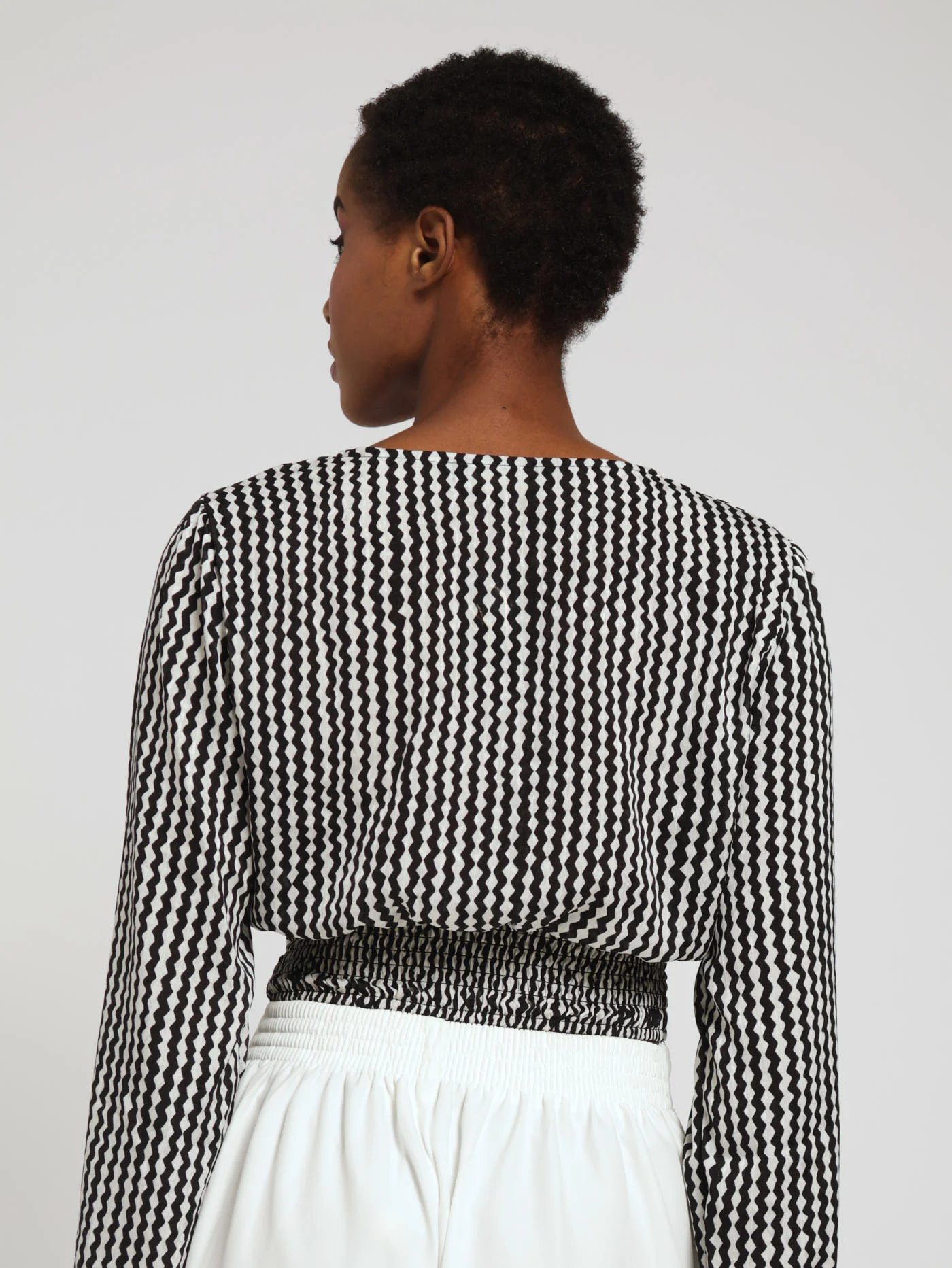 Geo Mono V-Neck Blouse - Black/White - Image 3