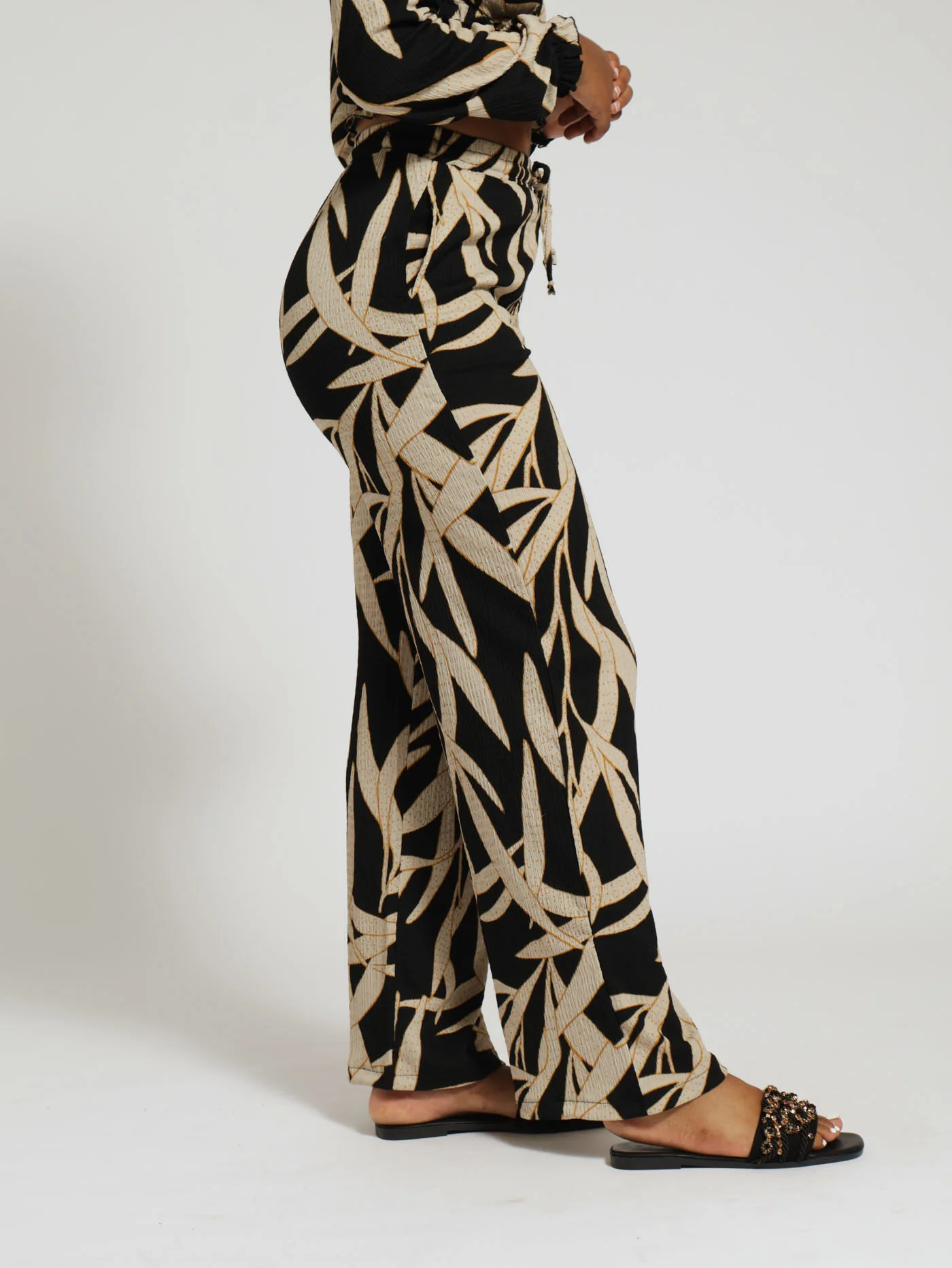Geo Print Wideleg Pants - Black/Beige - Image 2