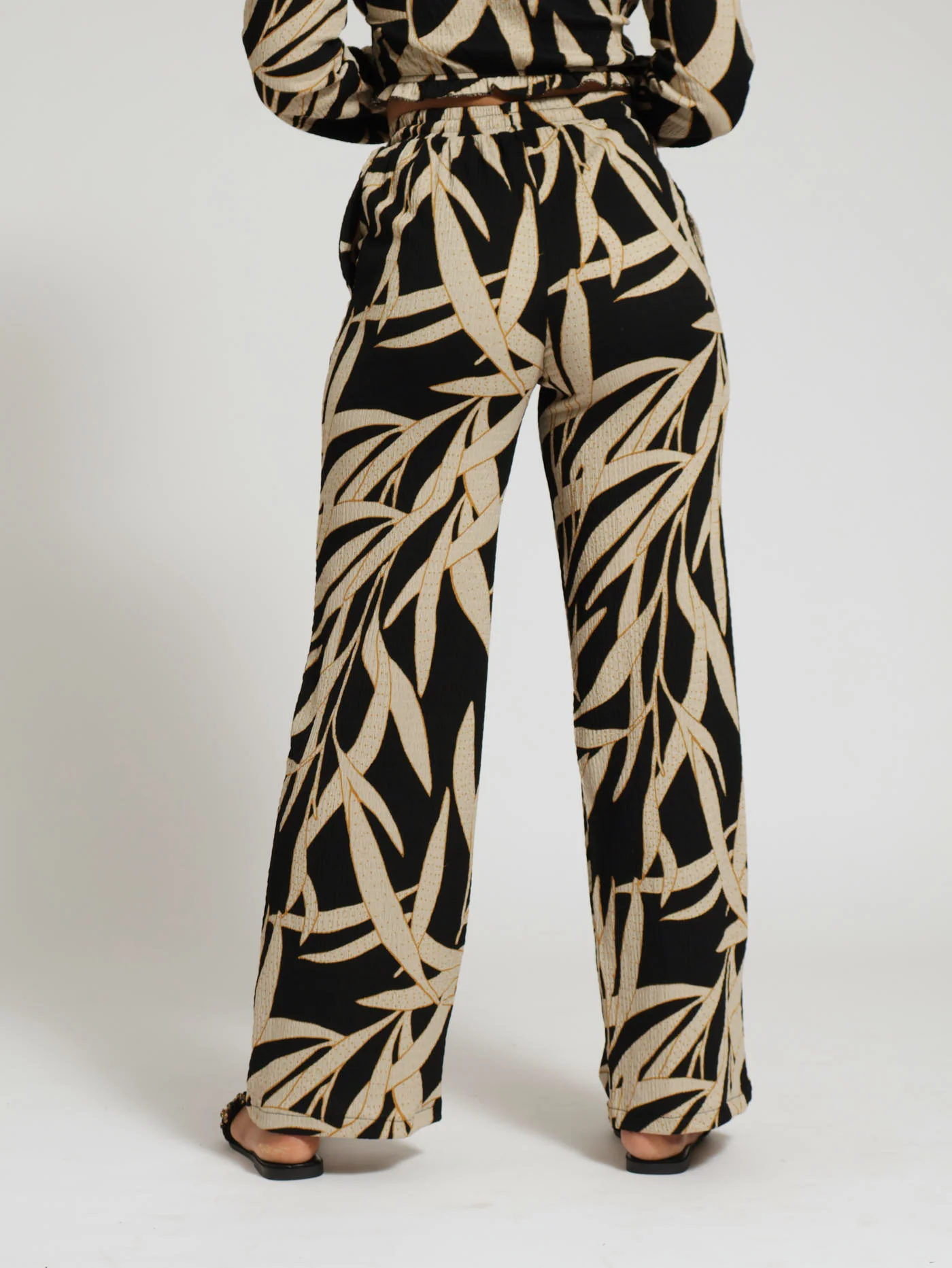 Geo Print Wideleg Pants - Black/Beige - Image 3