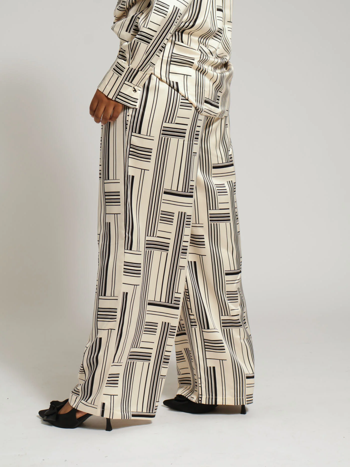 Geo Satin Pleated Pants - Image 2