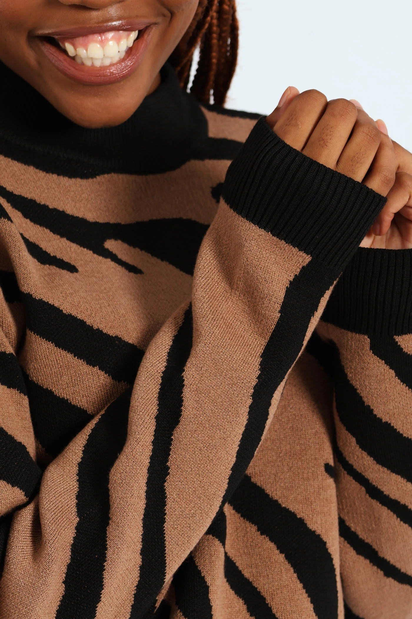 Geometric Pullover - Black/Beige - Image 5