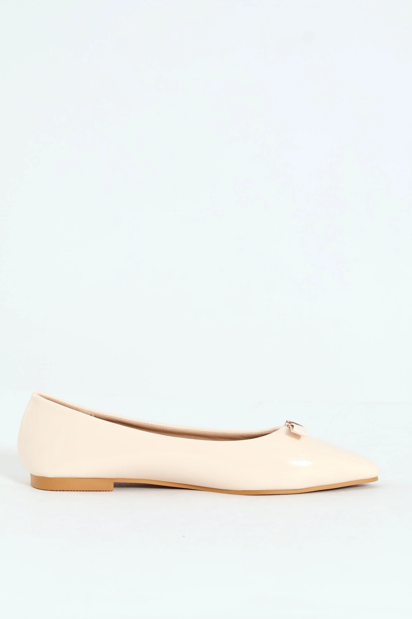 Gold Centered Bow Basic Pump - Off White - Image 4