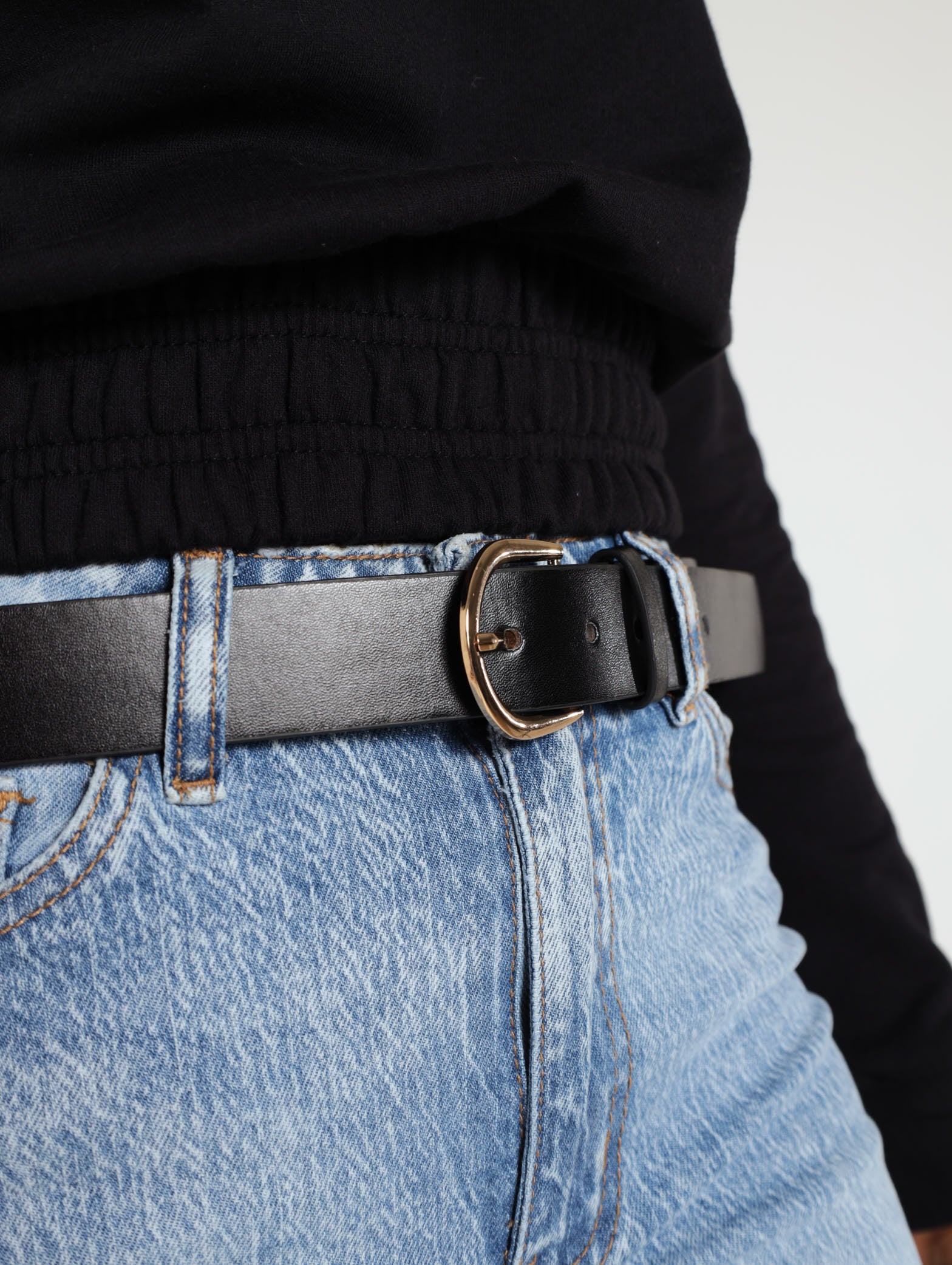 Gold Curved Buckle Pu Belt - Image 4