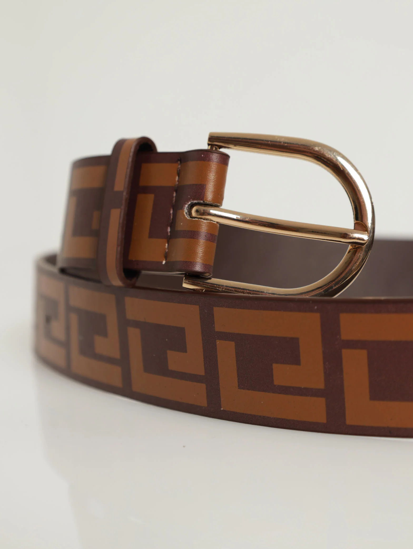 Gold Curved Buckle Pu Belt - Image 3