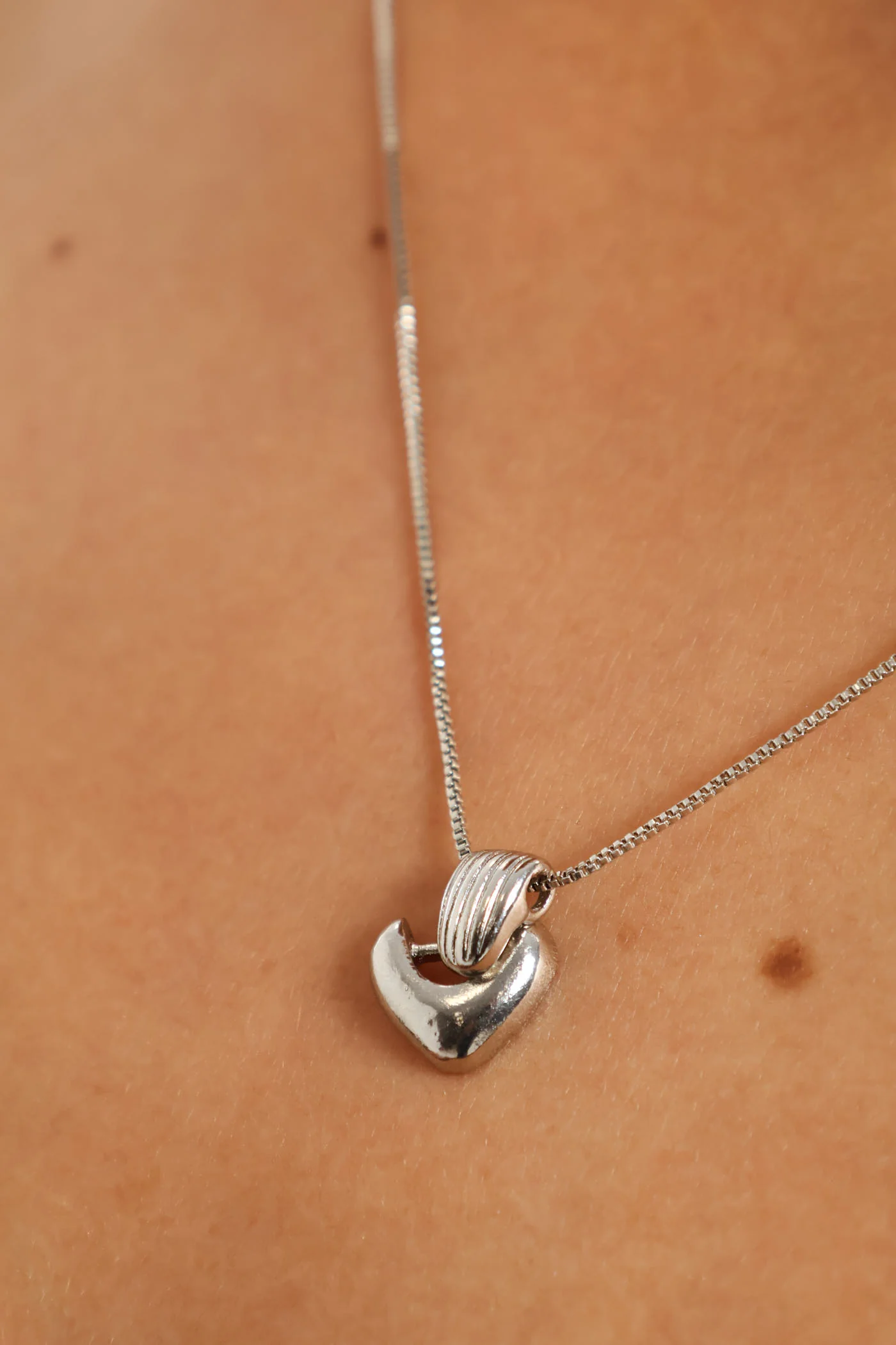 Heart Pendant Necklace - Silver - Image 2