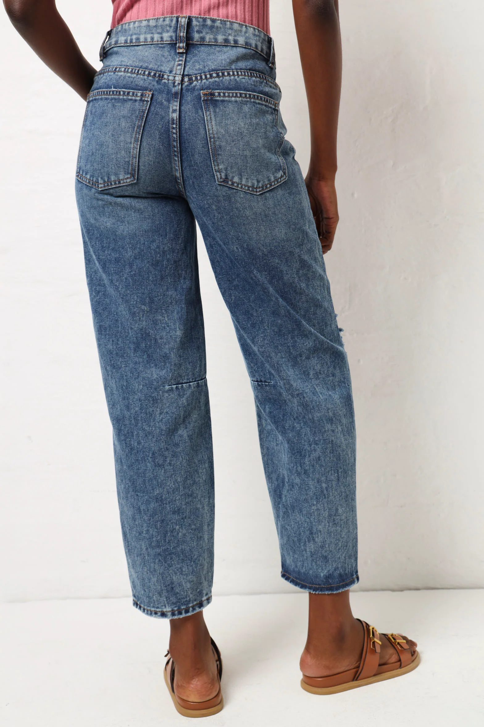 Heavily Abraised Barrel Jean - Dark Wash - Image 6