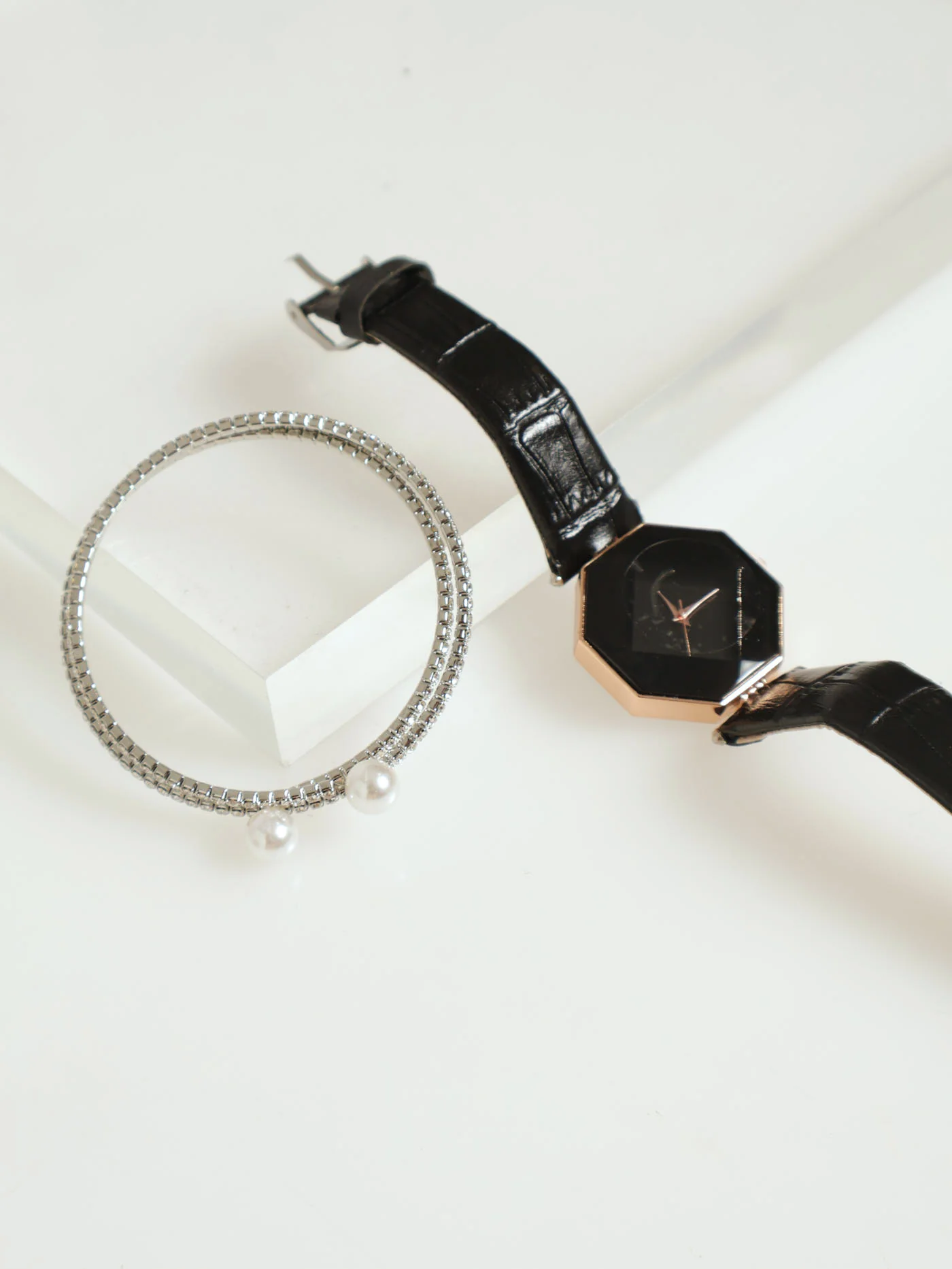 Hexagon Watch With Diamante Pearl Bracelet - Black