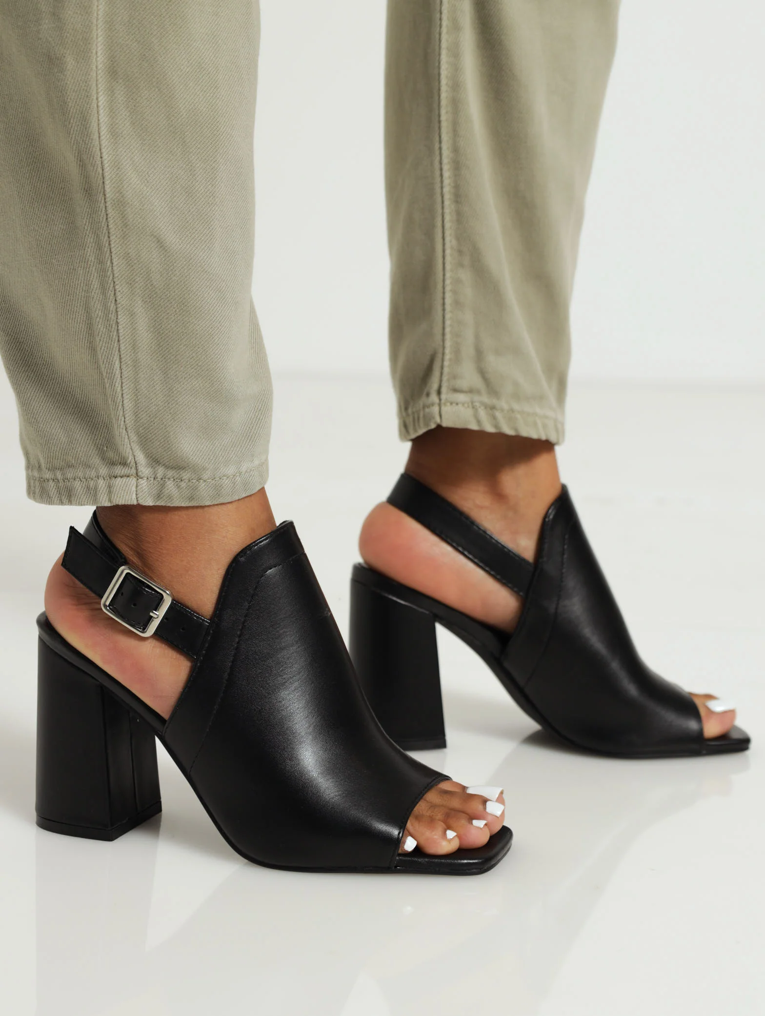 Hi-Block Caged Mule - Image 2