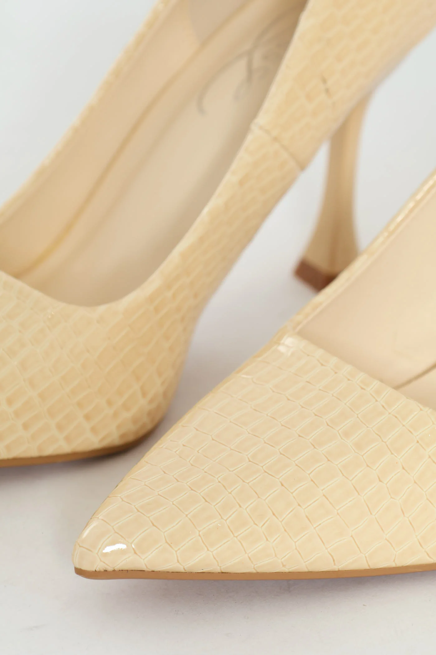 Hi Shaped Classic Full Court Heel - Off White - Image 3
