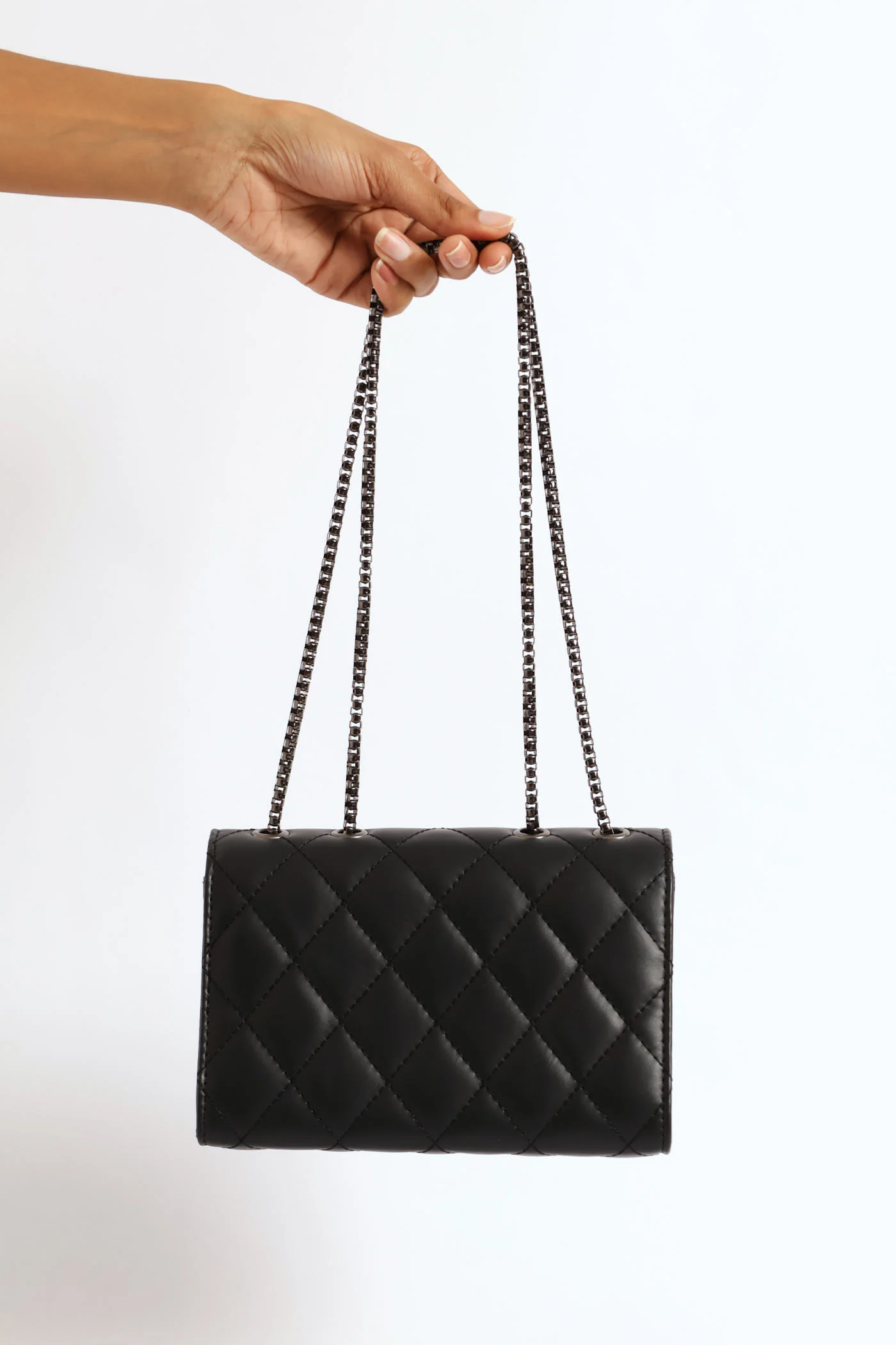 Interlink Clasp Quilted Satchel Bag - Black - Image 5