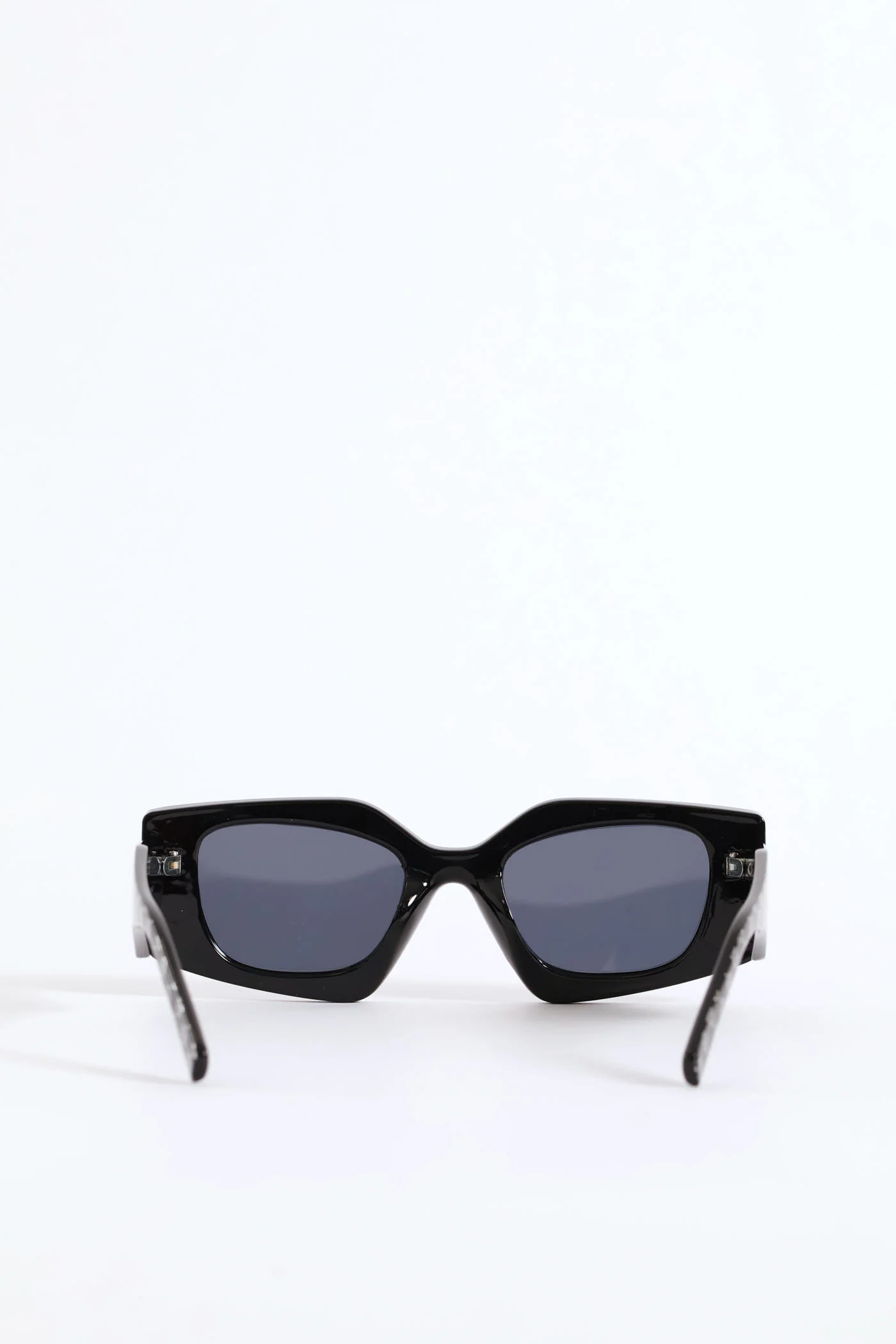 Irregular Embossed Temple Sunglasses - Black - Image 3