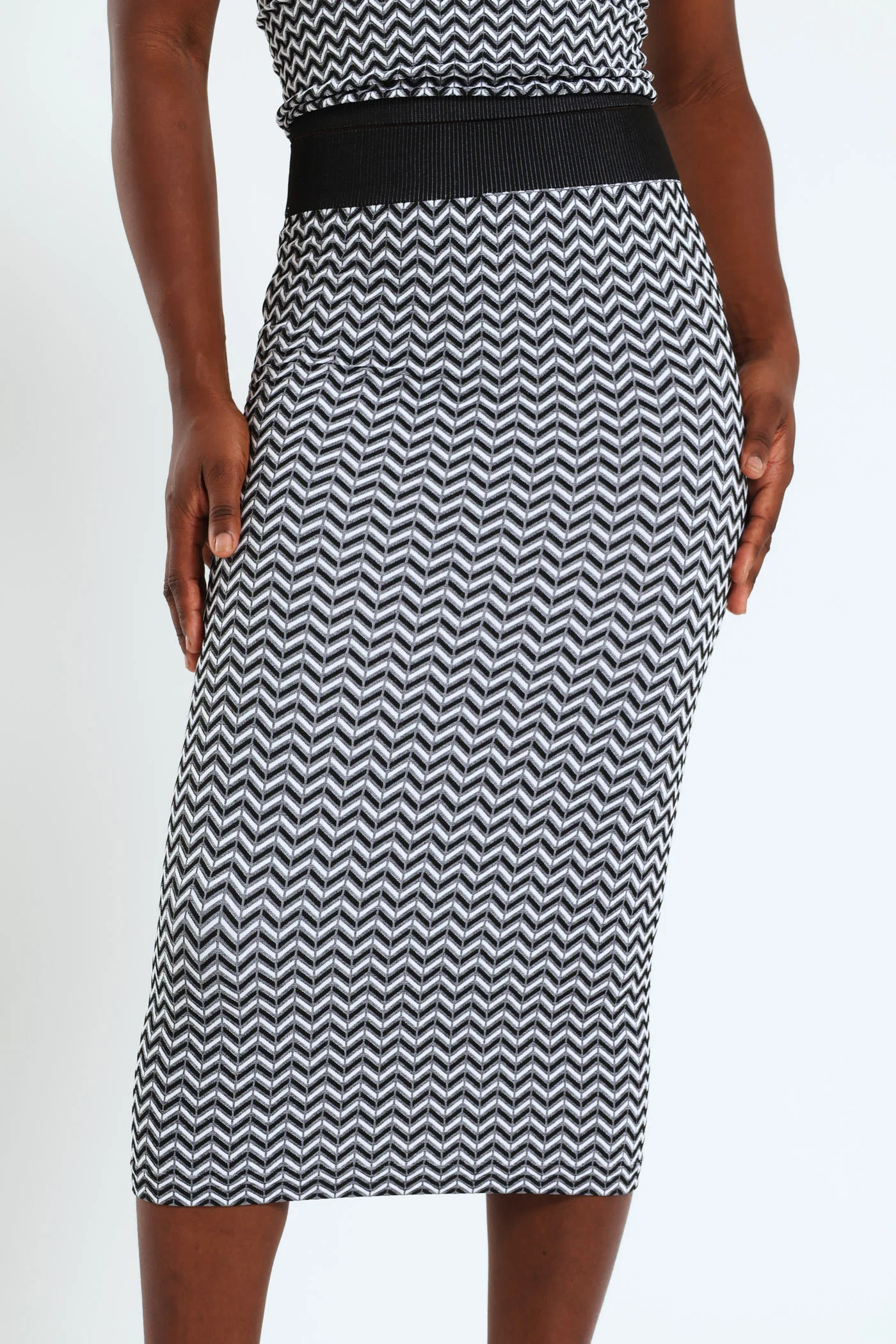 Jacquard Seamless Midi Skirt - Black/White