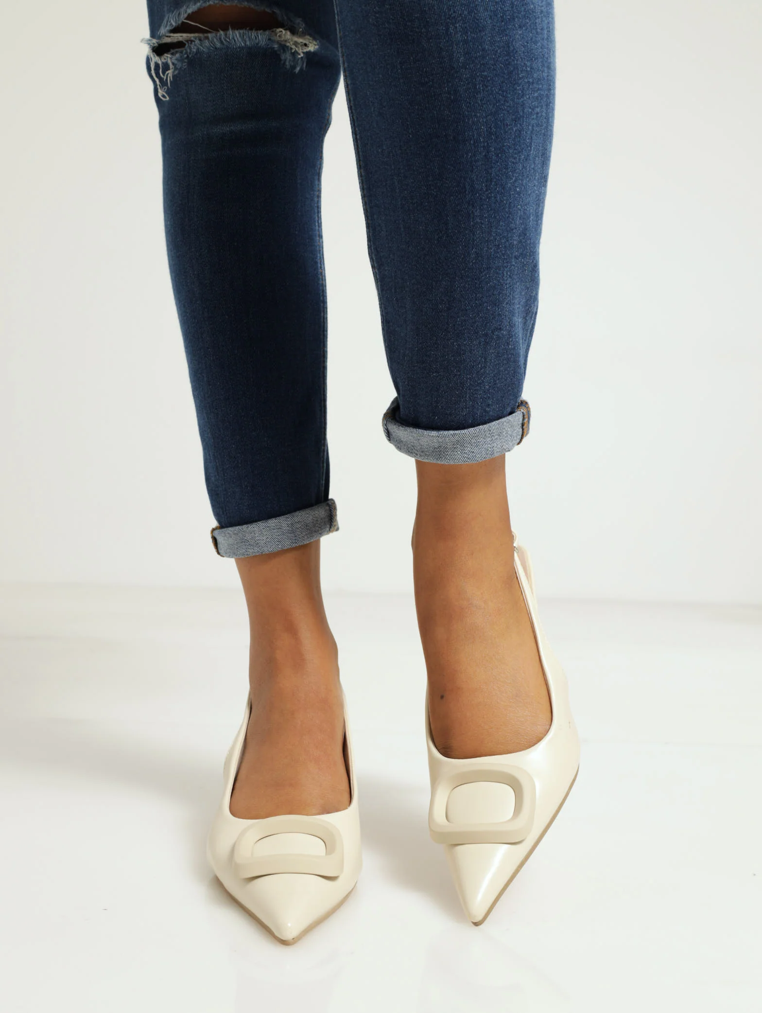 Kitten Court Slingback with Matte Square Trim