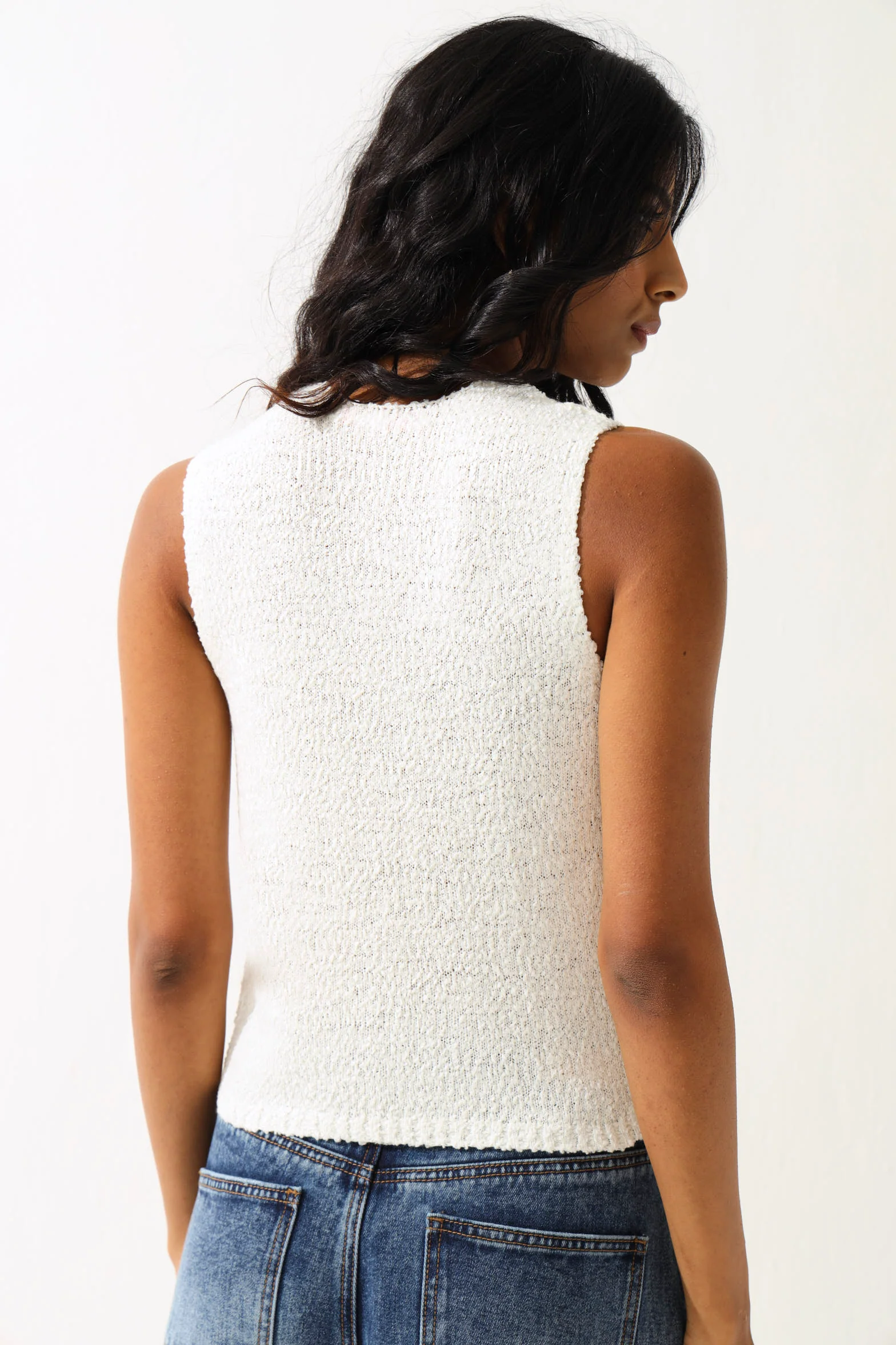 Knitwear Sleeveless Cardi - White - Image 4