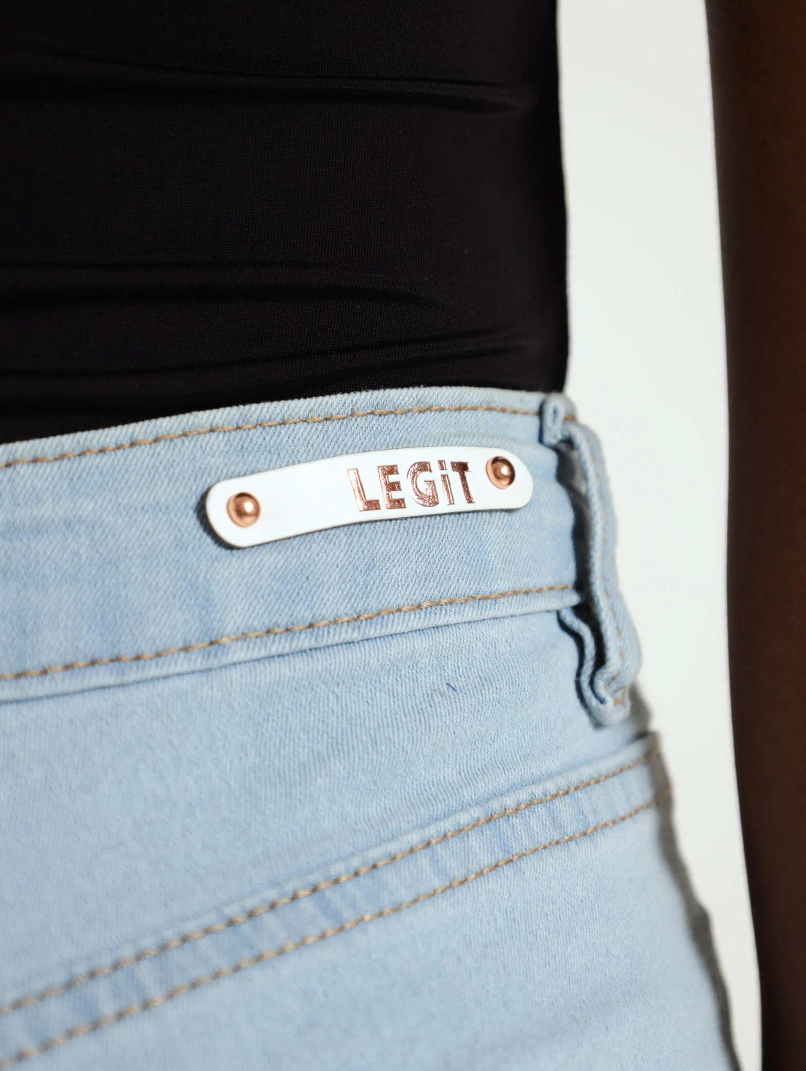 Hi-Rise Ankle Grazer Skinny Jean - Bleach Denim - Image 4