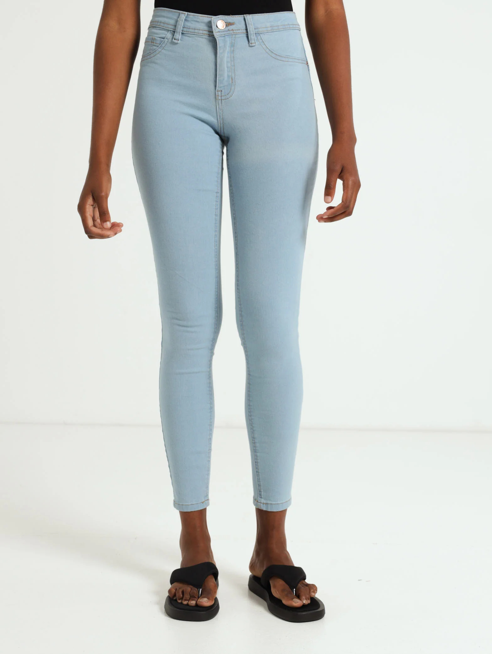 Regular Rise Push Up Jean - Bleach Denim - Image 2