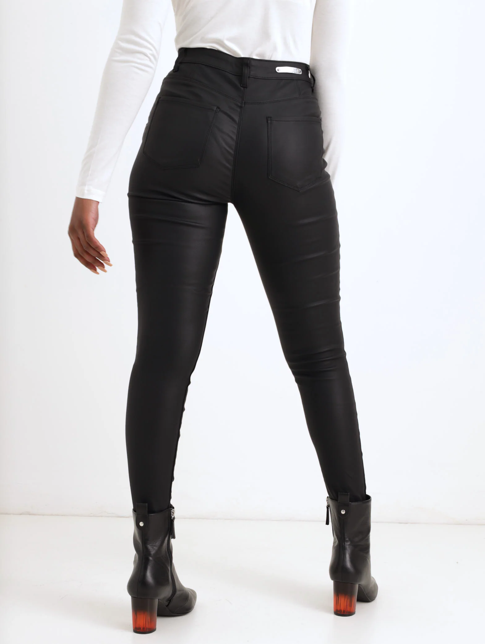 Button Fly & Pocket PU Skinny Pants - Black - Image 3