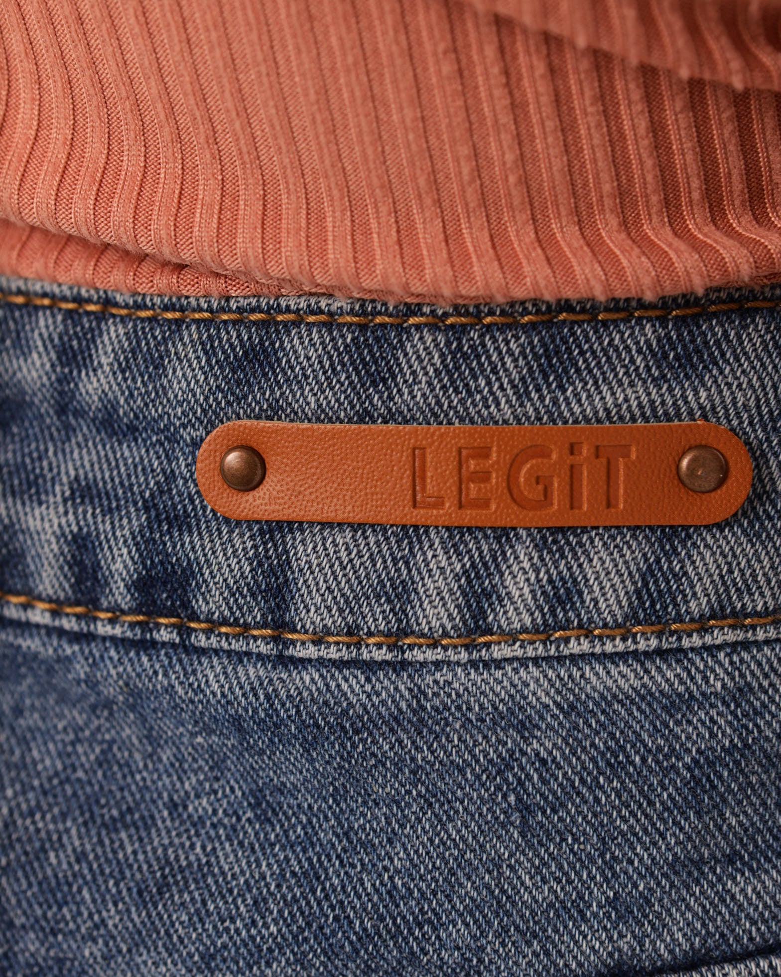 Dark Wash Slash Thigh Mom Demin Jean - Image 7