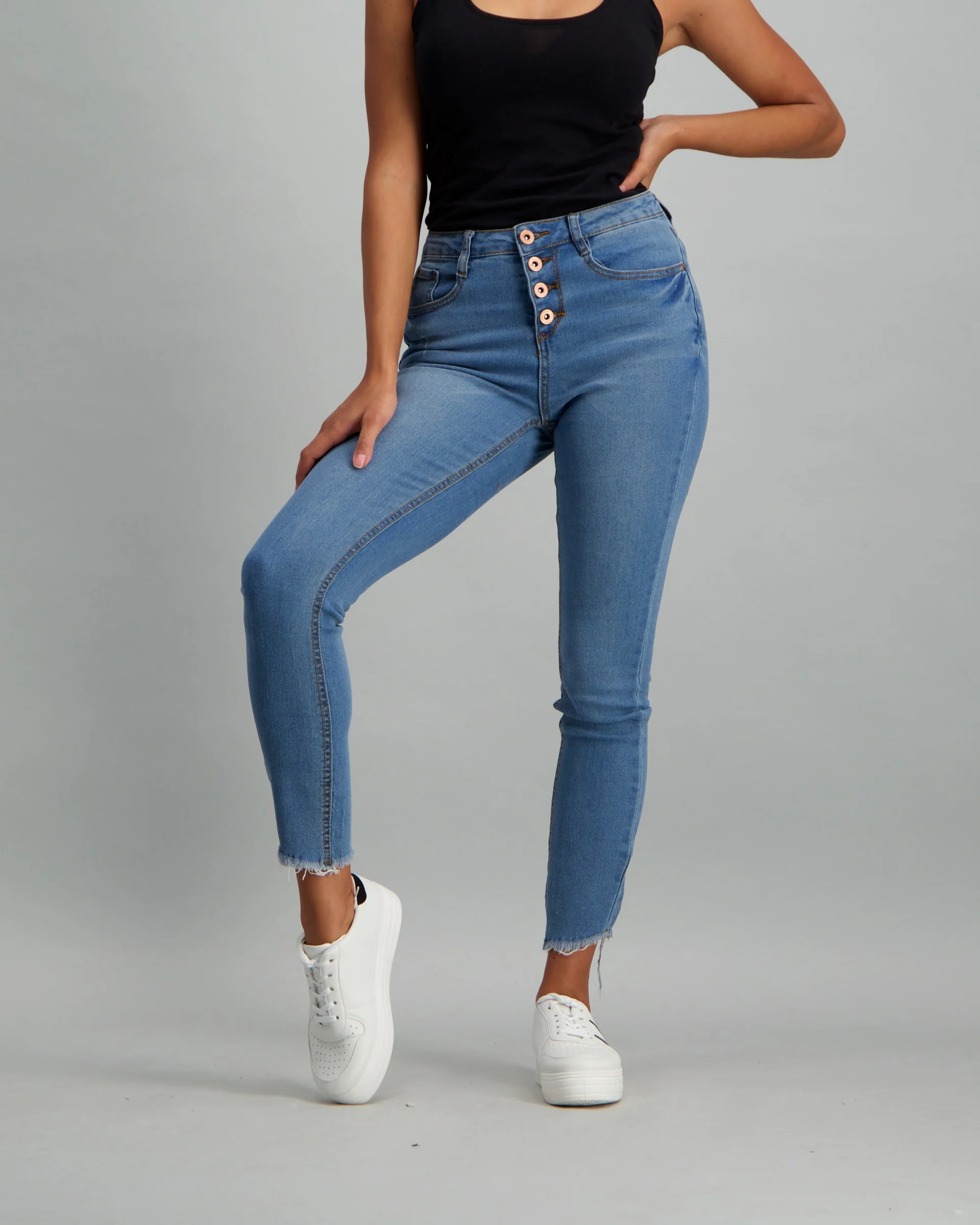 Exposed Button Frayed Hem Skinny Denim Jean