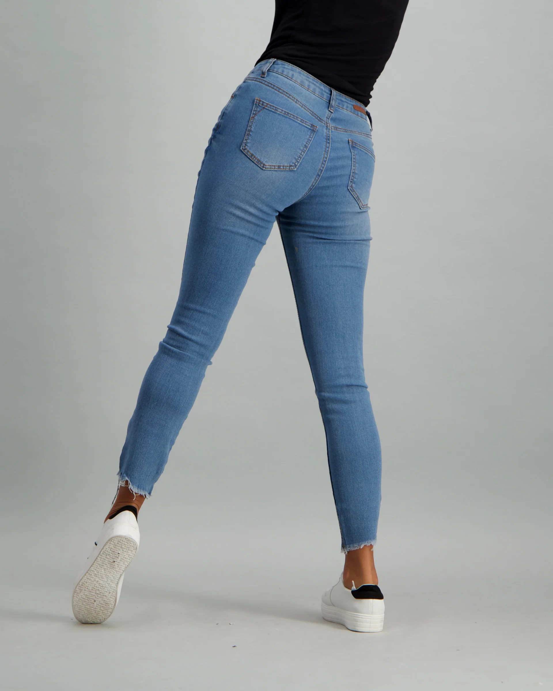 Exposed Button Frayed Hem Skinny Denim Jean - Image 4