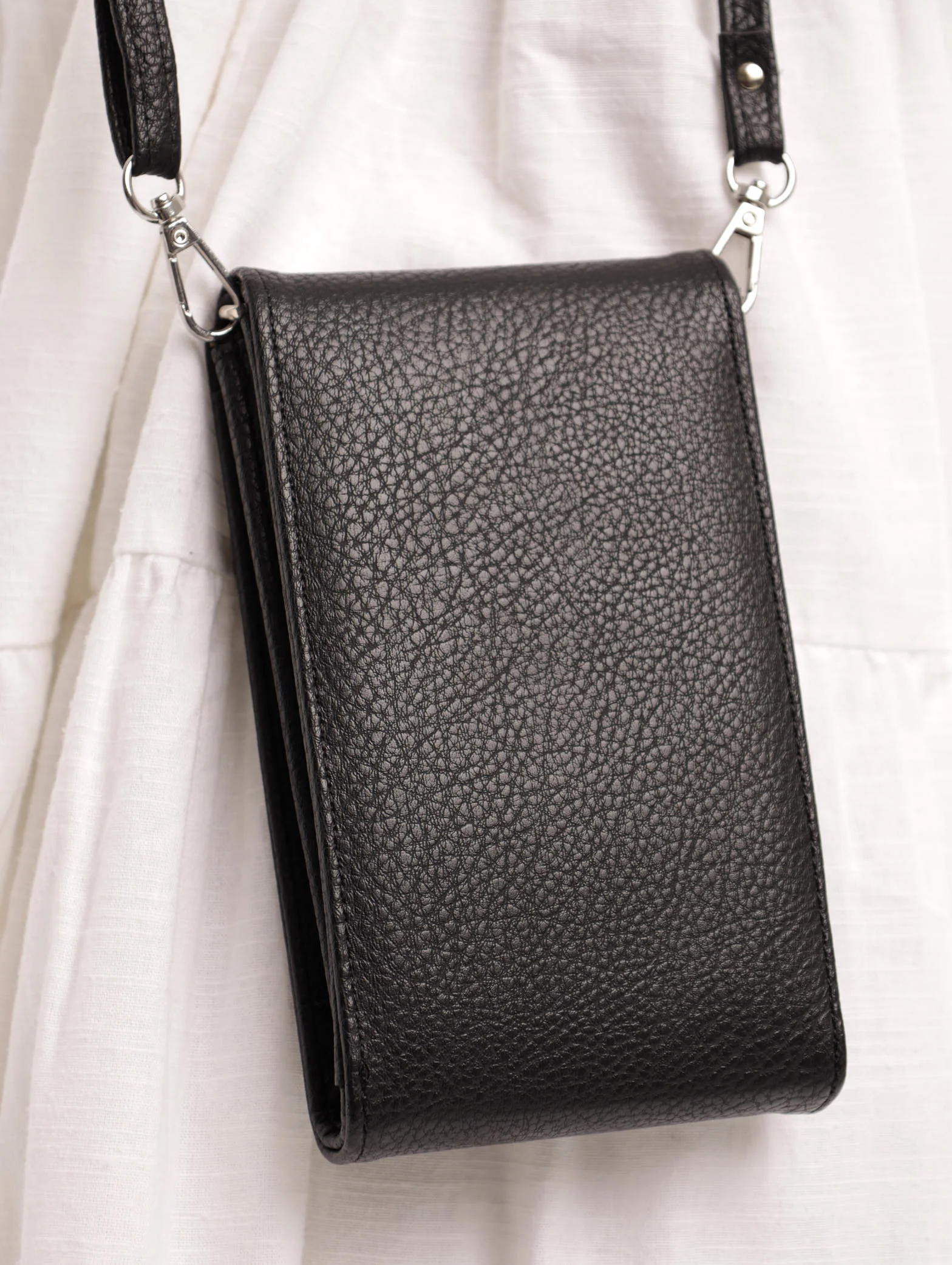 Front Clasp Cellphone Bag - Black - Image 3