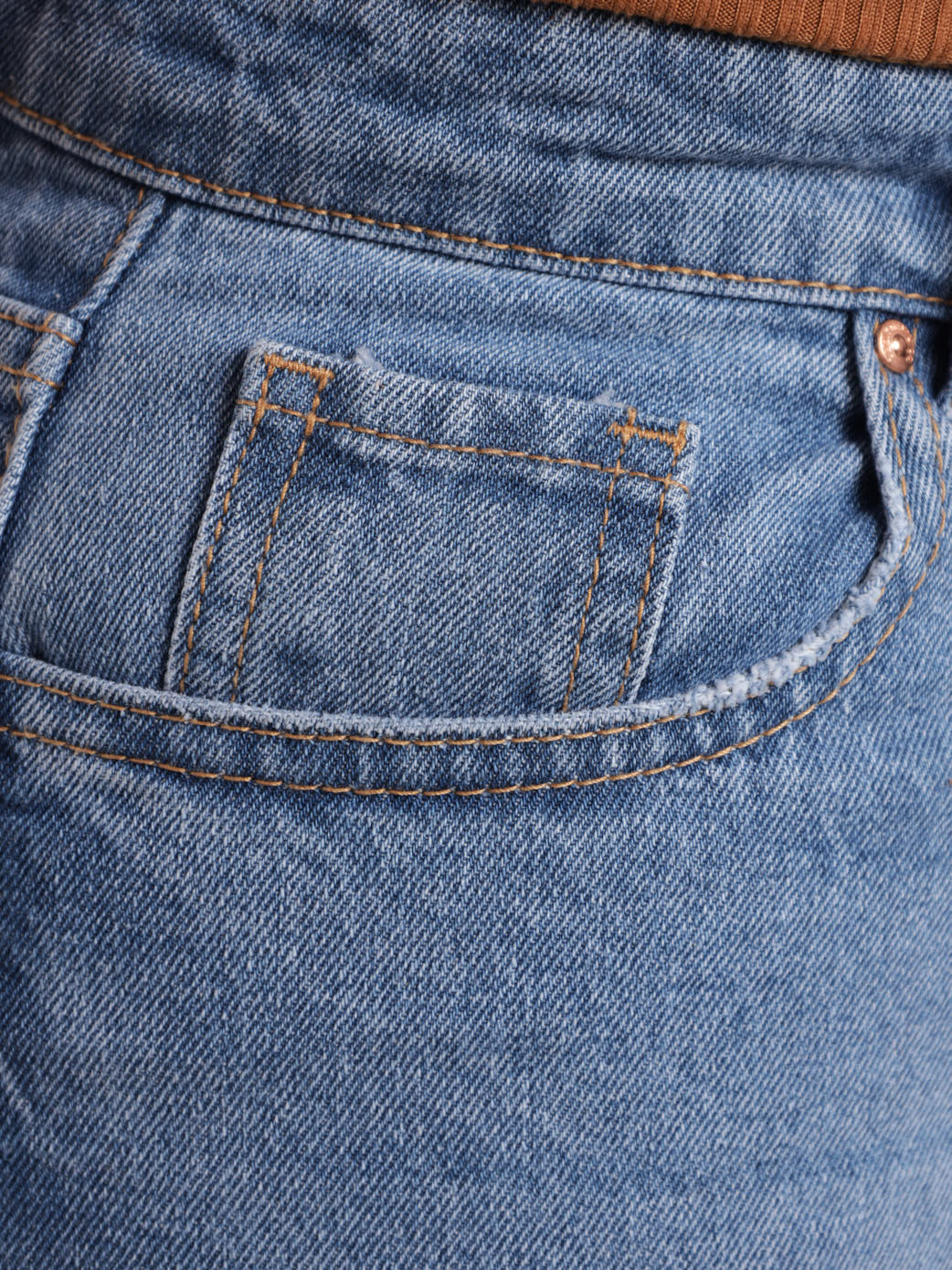Heavy Abraised Hem Denim Mid Short - Mid Blue - Image 4