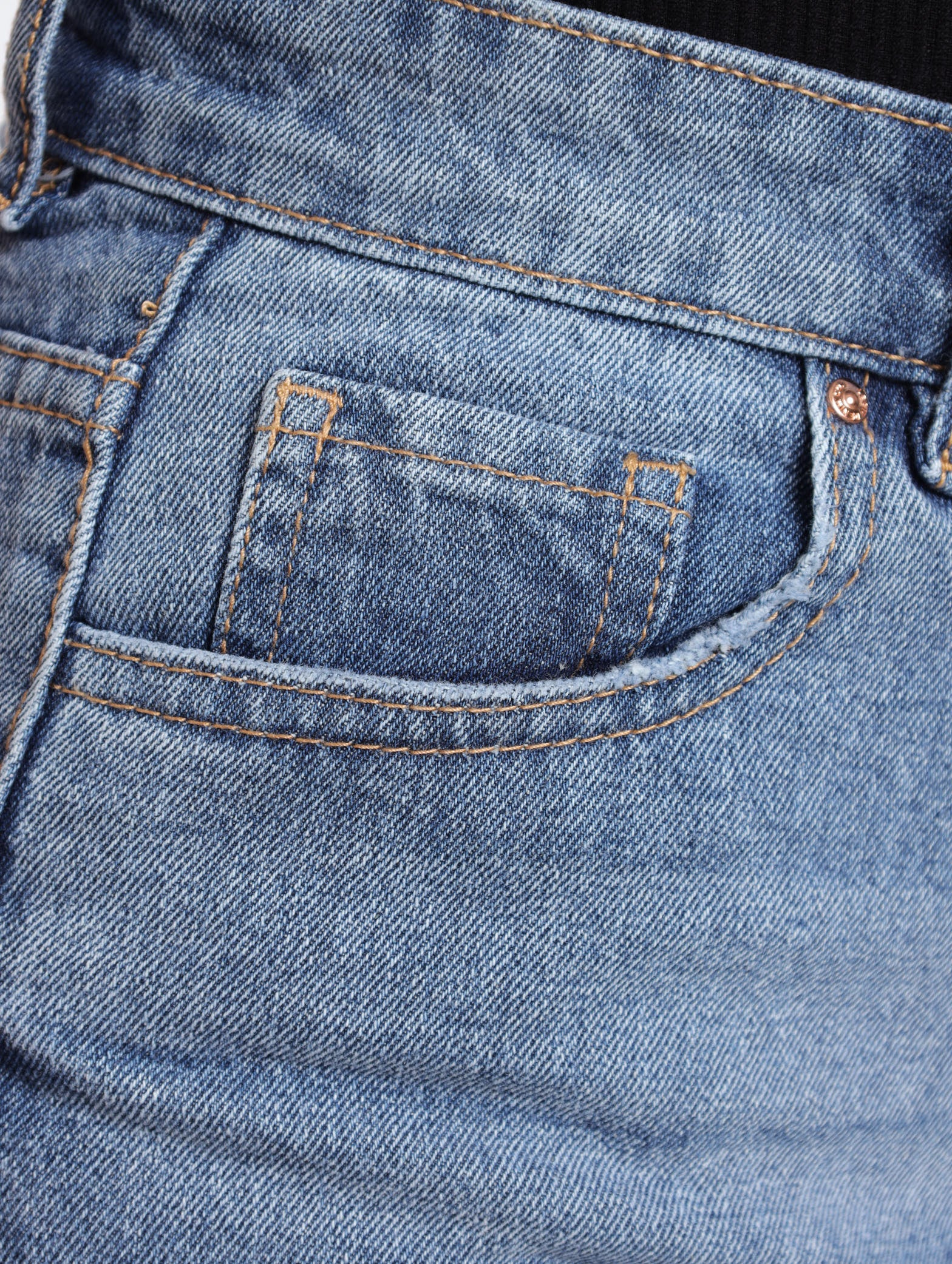 Heavy Abraised Hem Denim Mid Short - Stonewash - Image 6