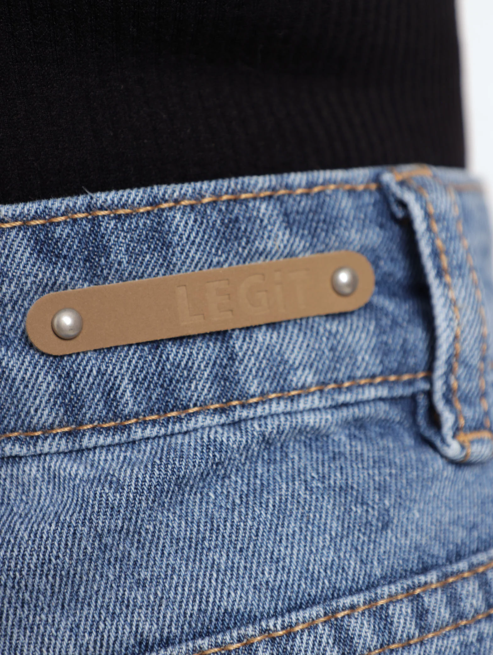 Heavy Abraised Hem Denim Mid Short - Stonewash - Image 7