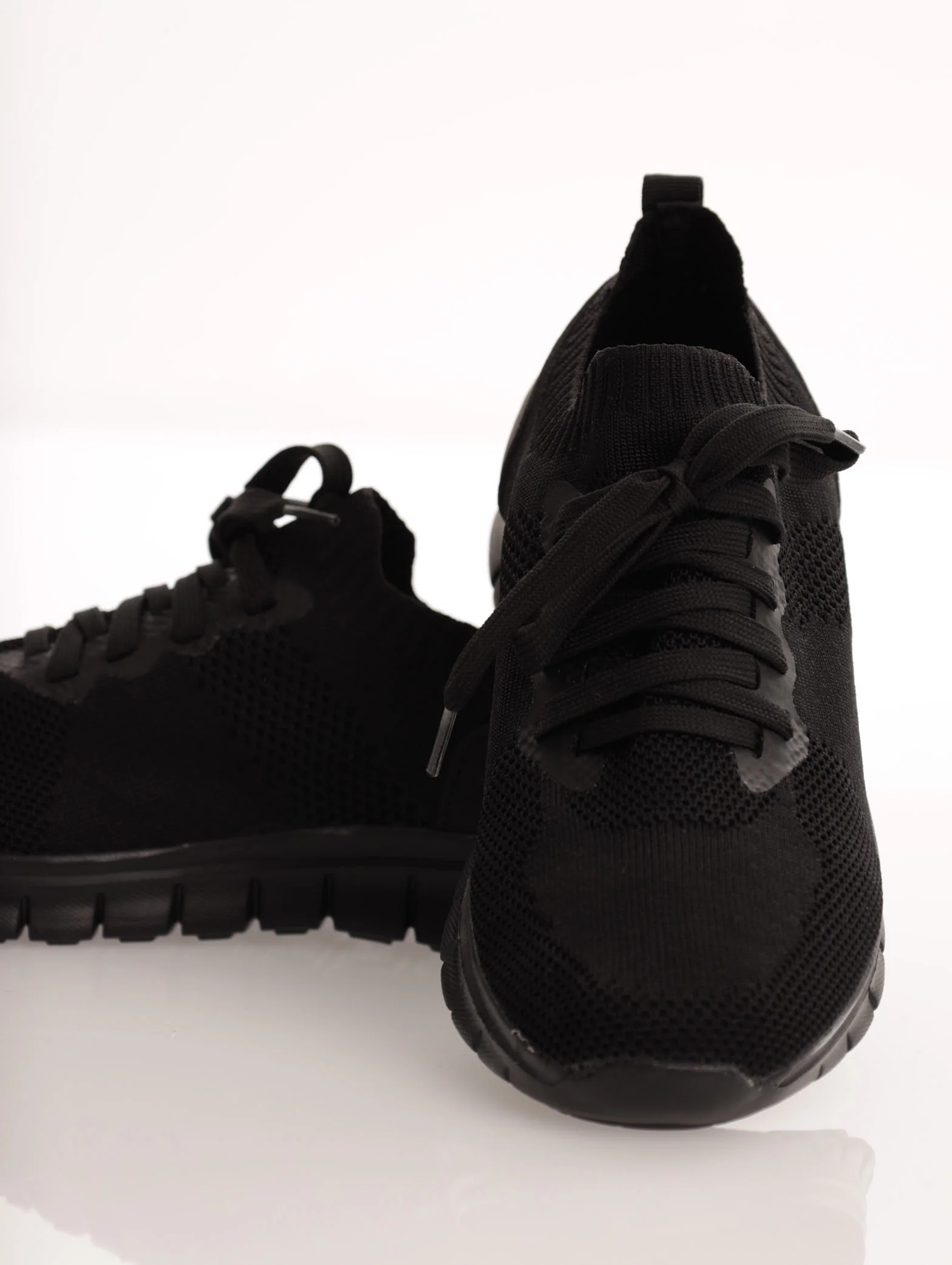 Knitted Sneaker - Black