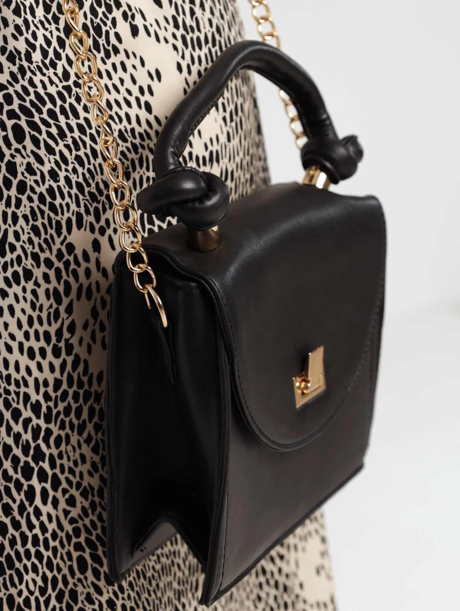 Knotted Handle Satchel Bag - Black - Image 3
