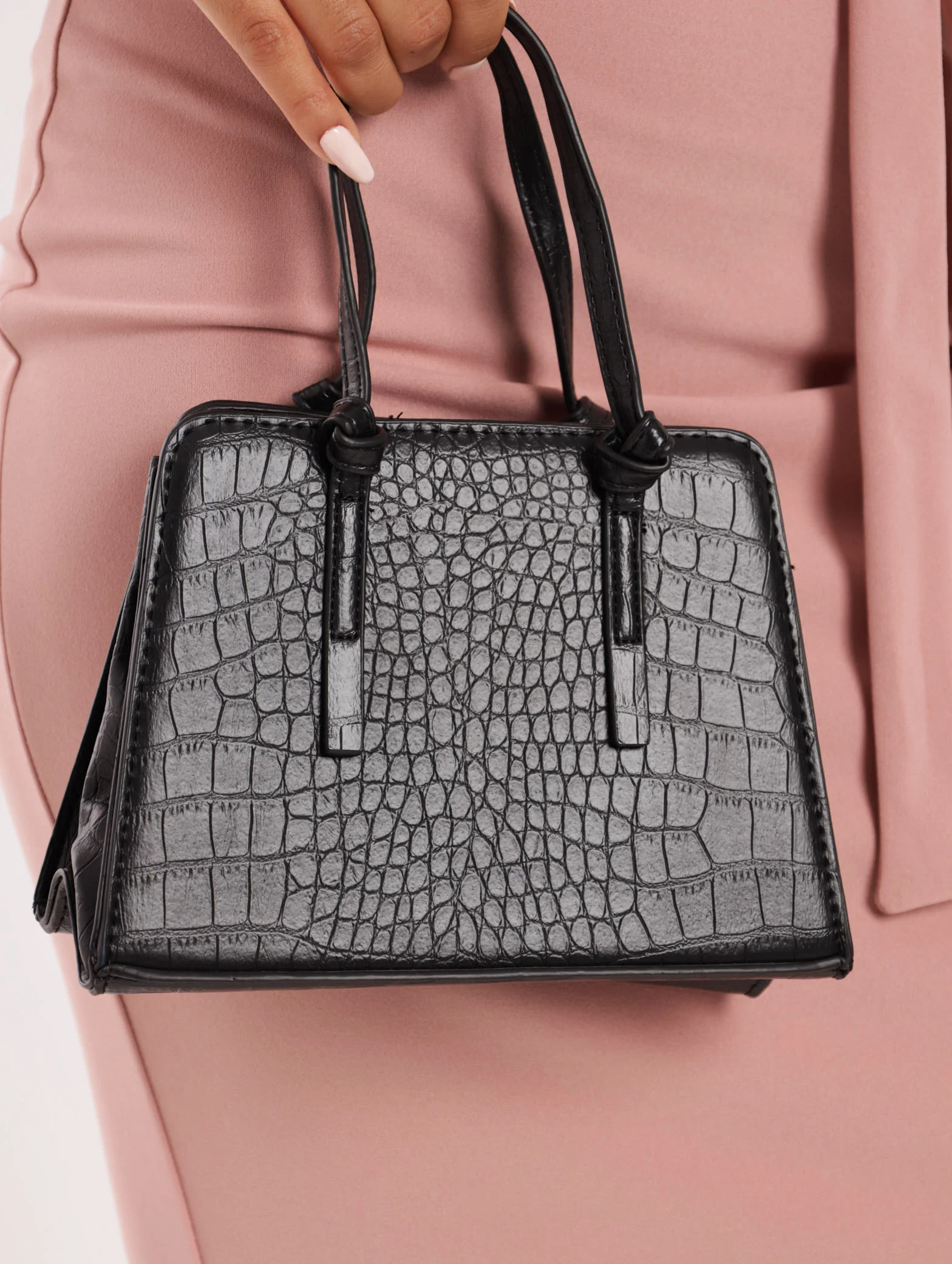 Knotted Squarish Box Tote Bag - Black