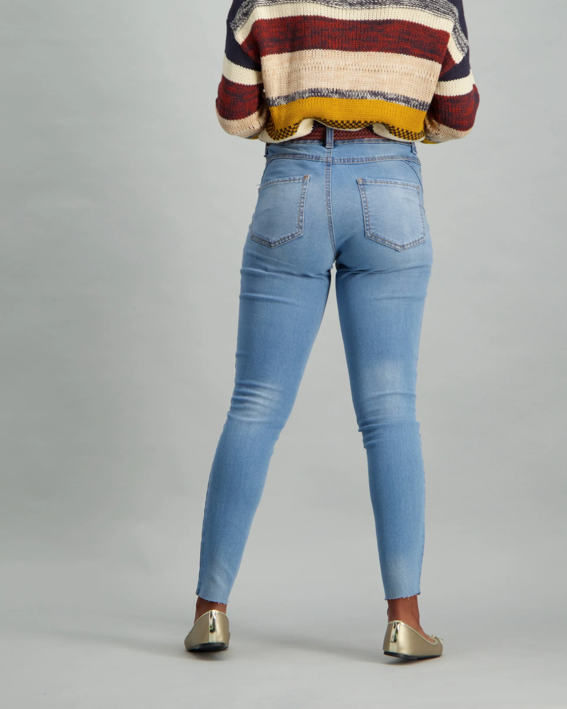 Light Wash Abraised Weave Belt Skinny Denim Jean - Image 3