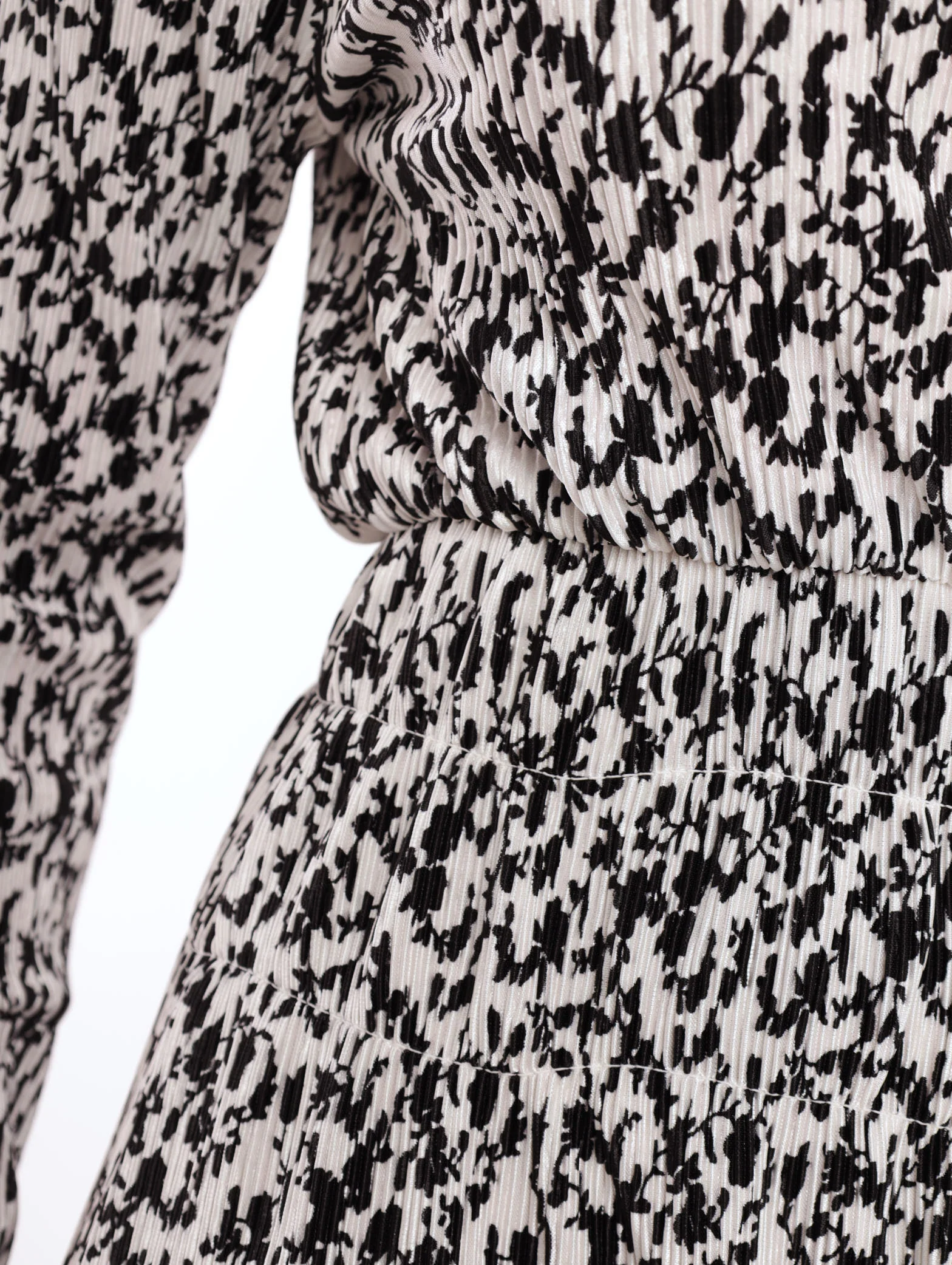 Long Sleeve Bodre Elastic Waist Midi Dress - Floral - Image 4