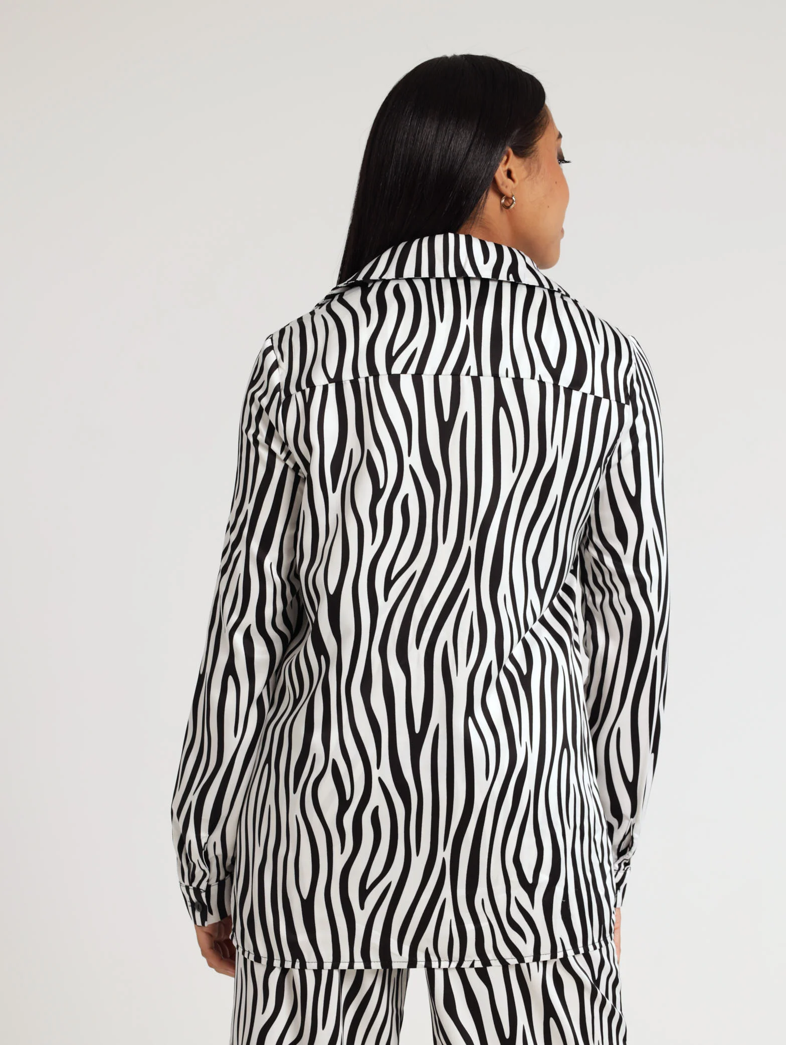 Long Sleeve Zebra Print Satin Shirt - Cream - Image 4