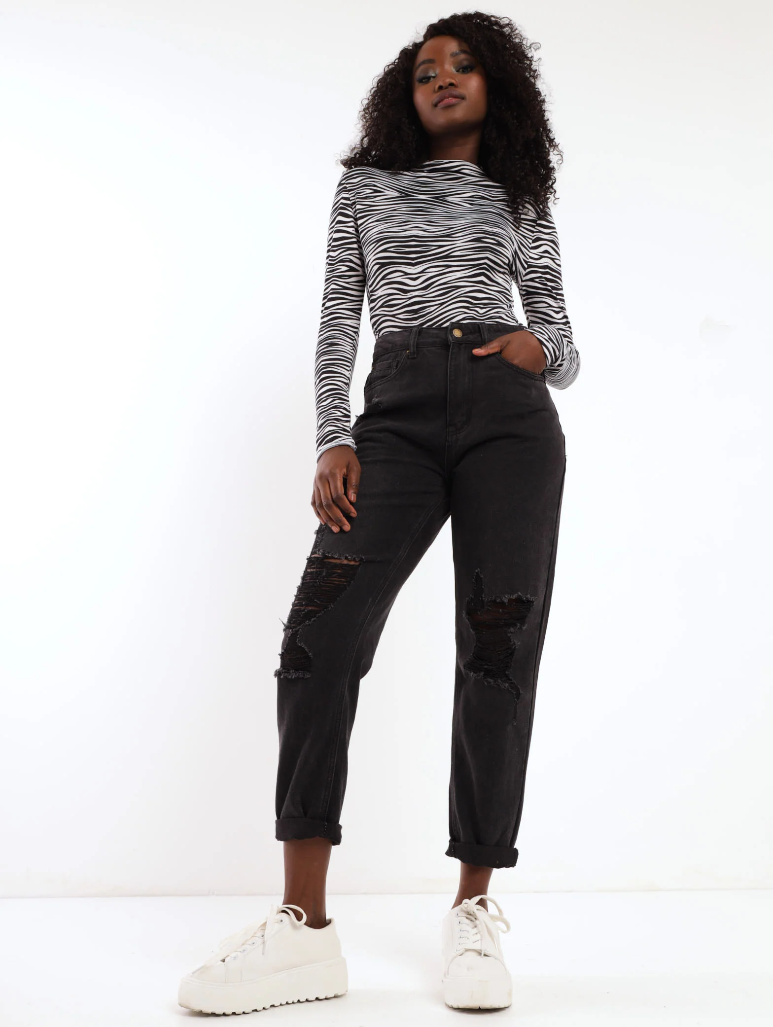 Mid Abraised Mom Jean - Black - Image 2
