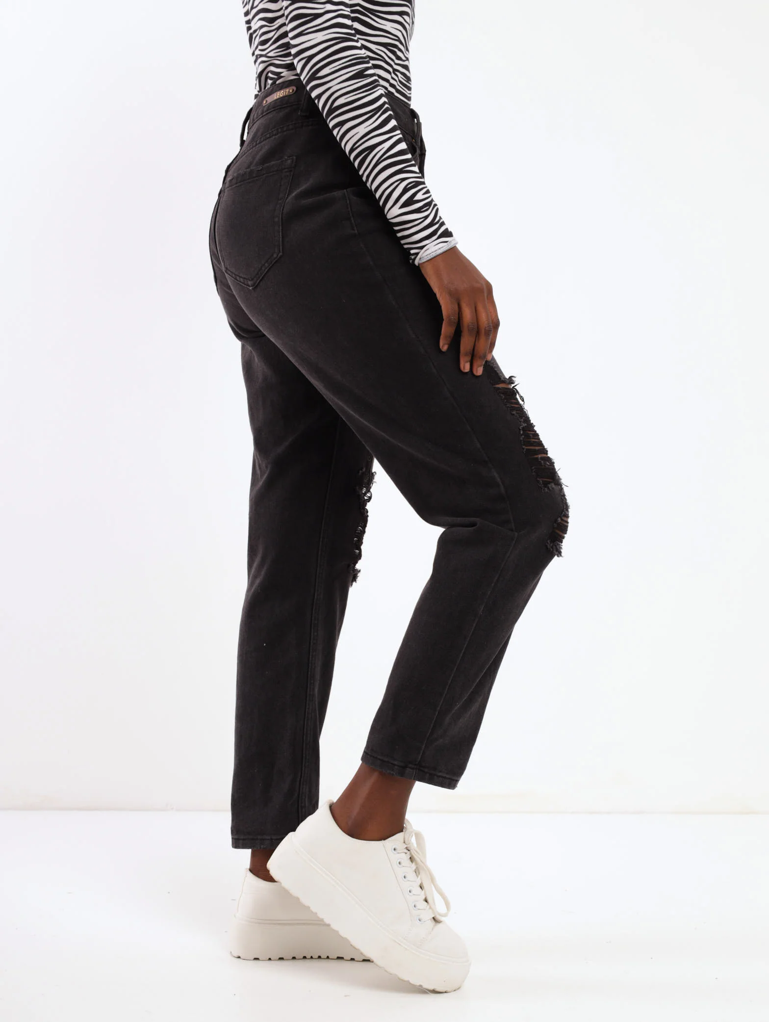 Mid Abraised Mom Jean - Black - Image 3