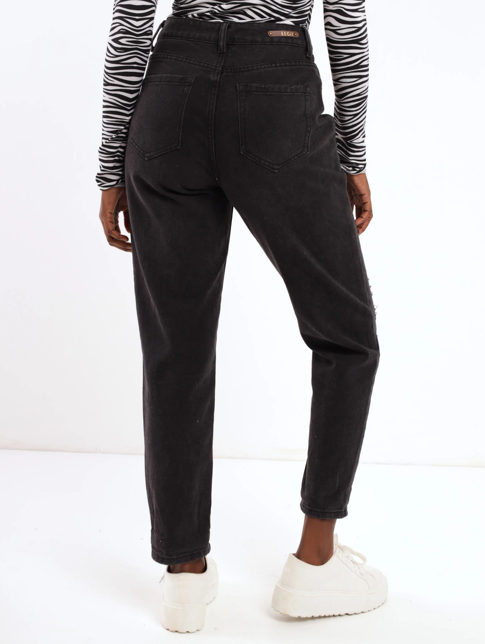 Mid Abraised Mom Jean - Black - Image 4
