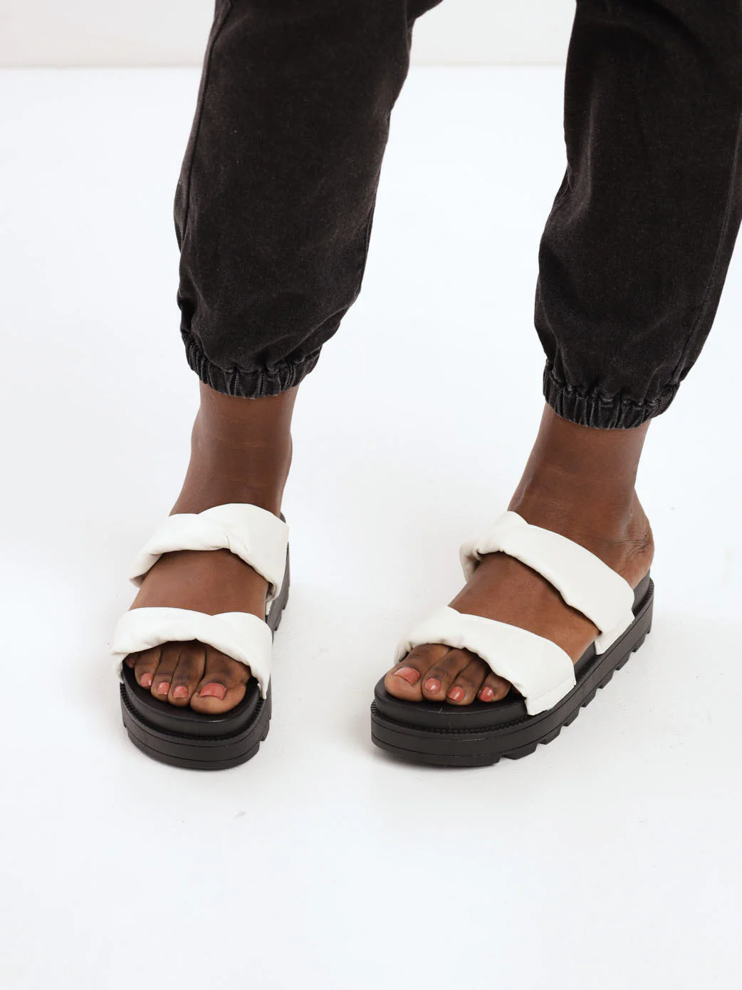 Moulded Twisted Padded Sandal - White