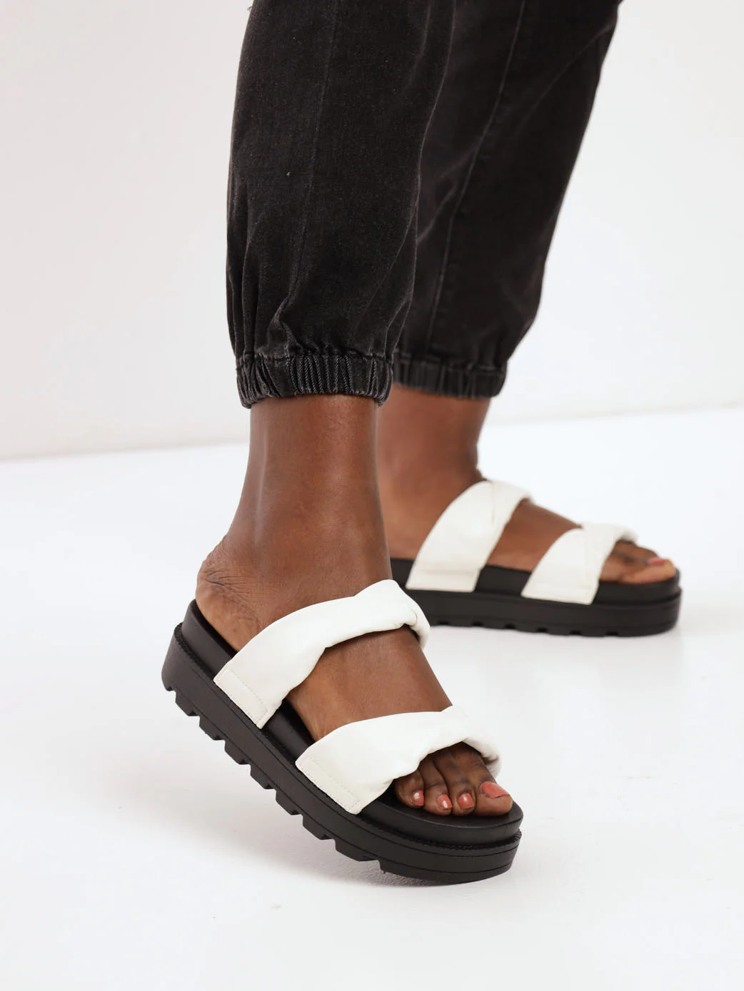 Moulded Twisted Padded Sandal - White - Image 2