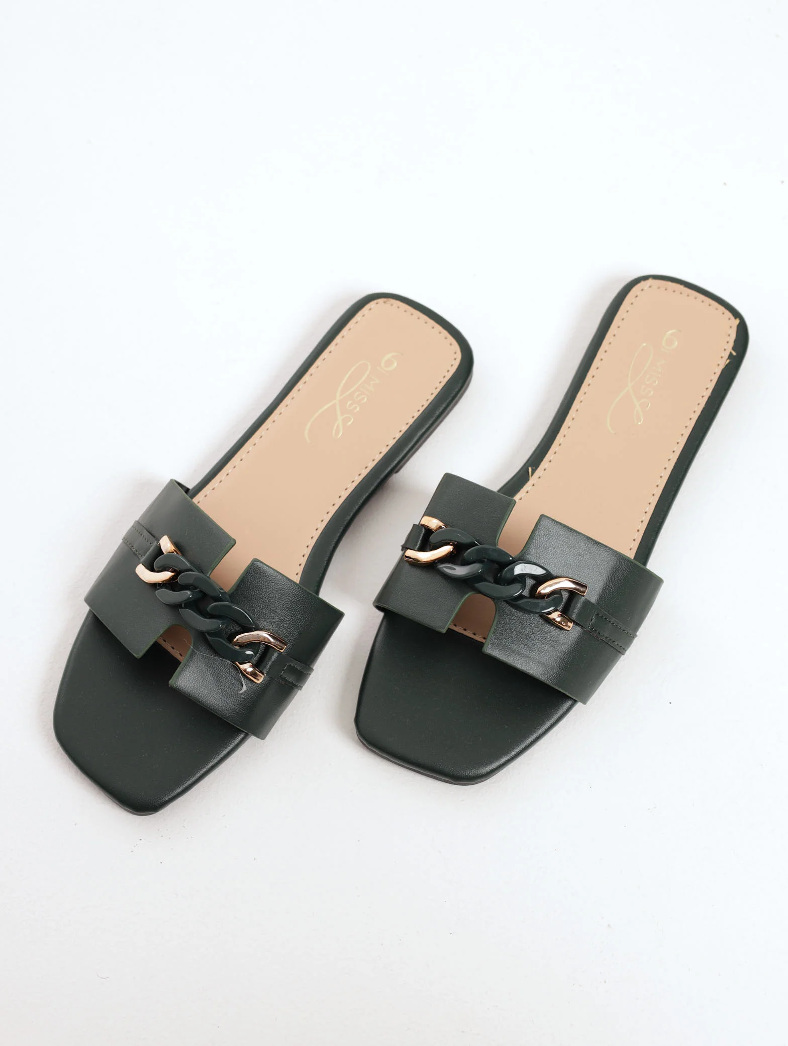 Mule Sandal With Mono Colour Chain Detail - Bottle