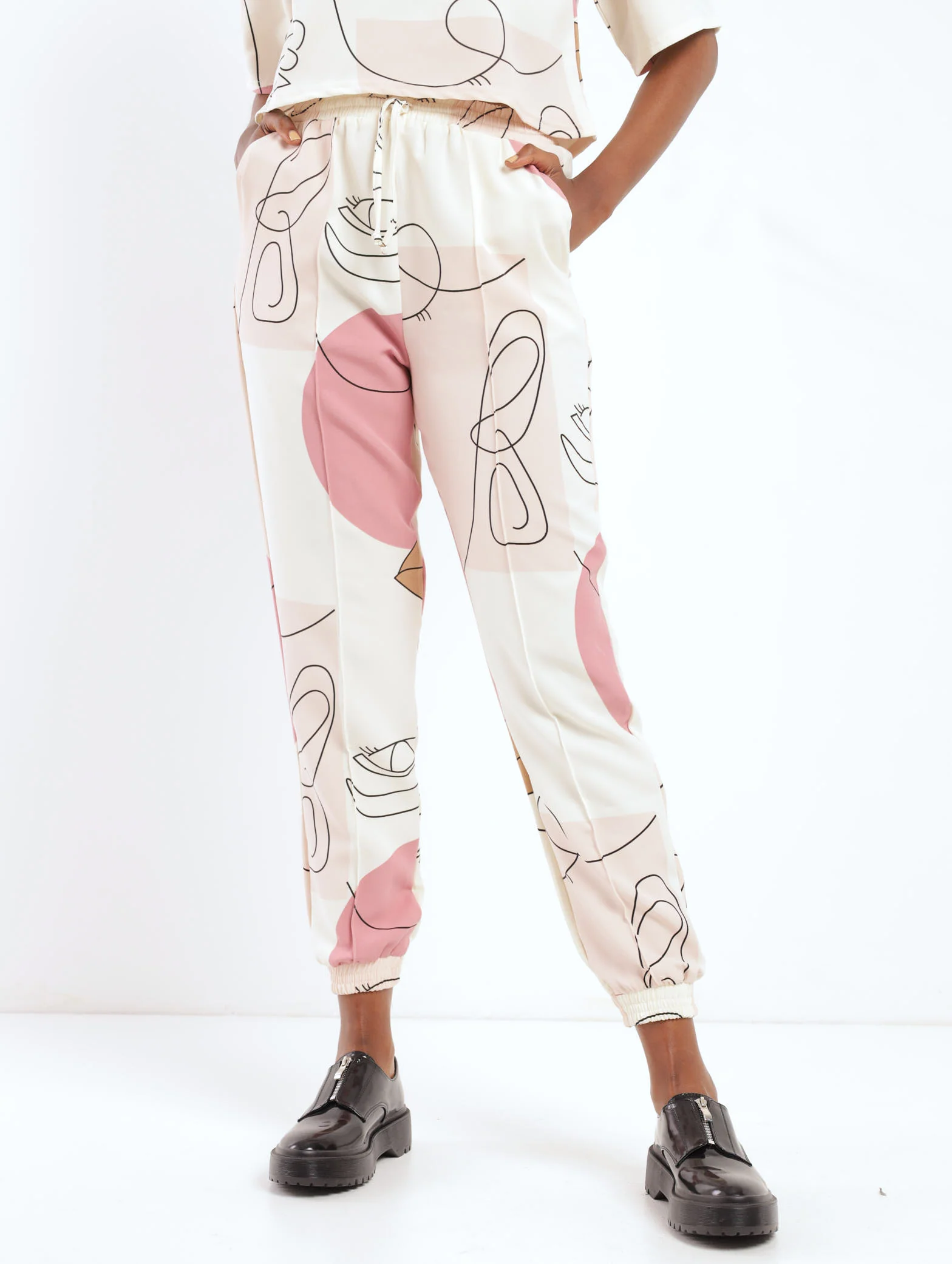 Pintuck Face Jogger