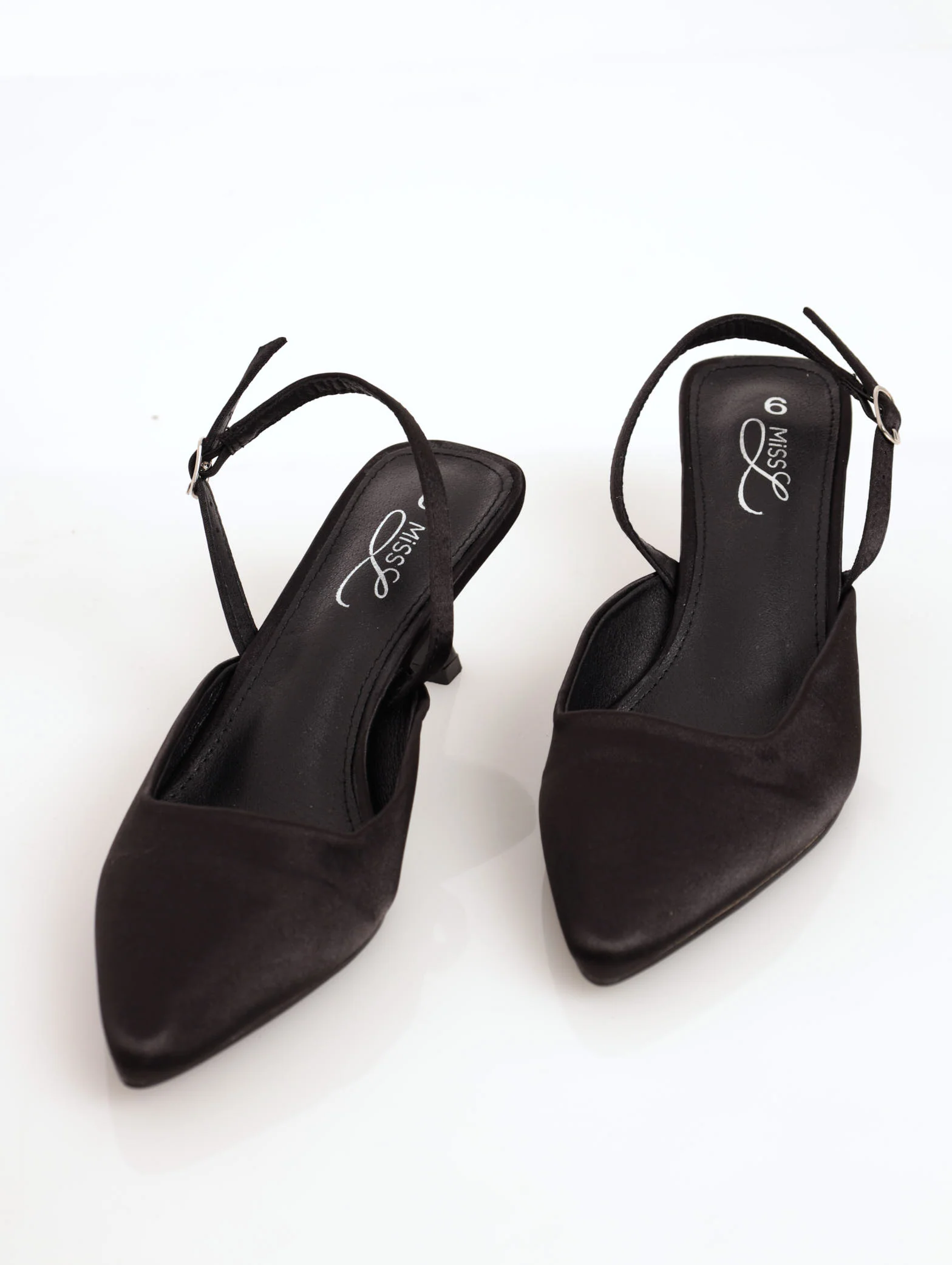 Pointed Court Heel With Sling Back - Black