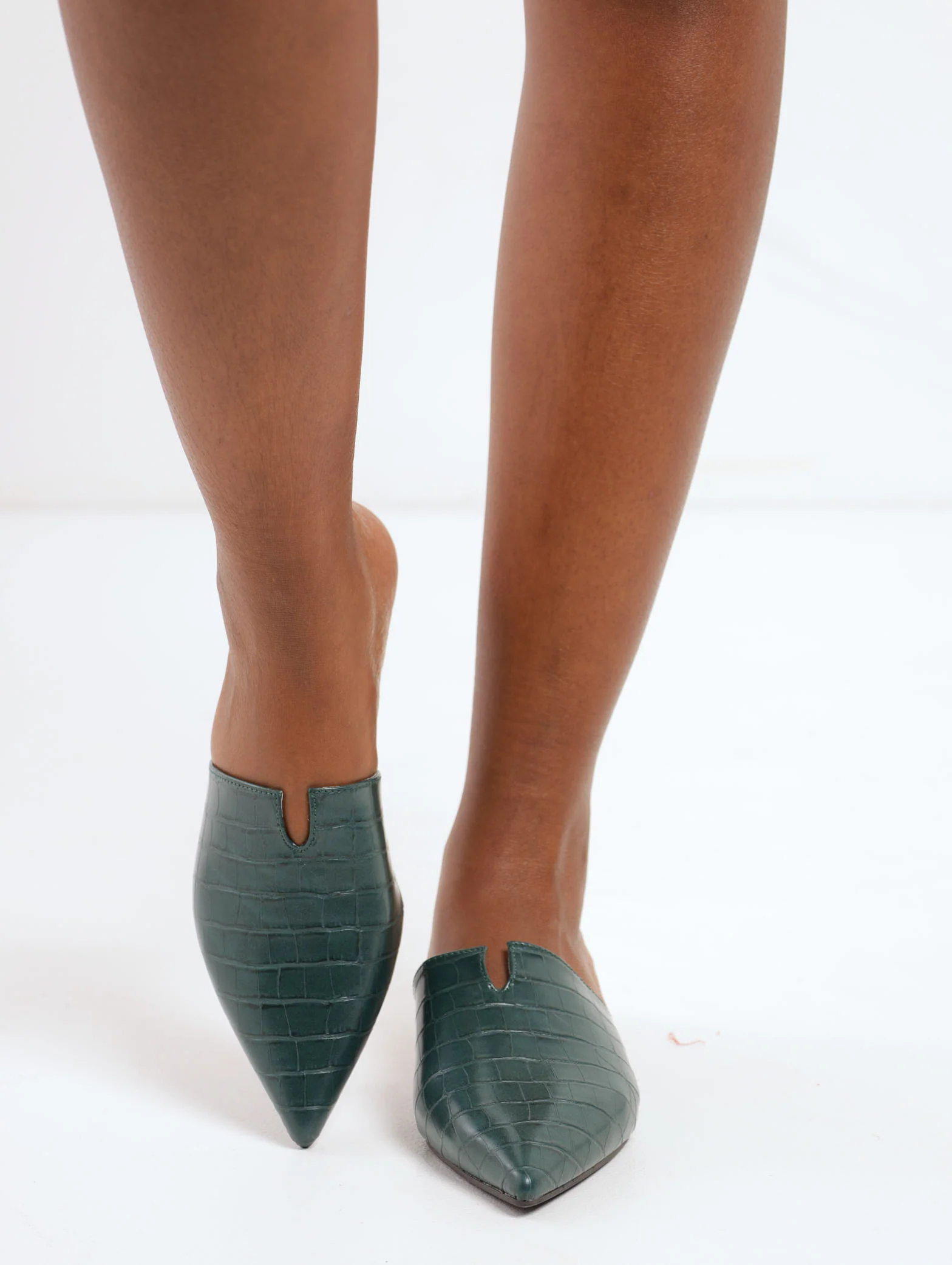 Pointed Toe Push-In Shoe - Bottle