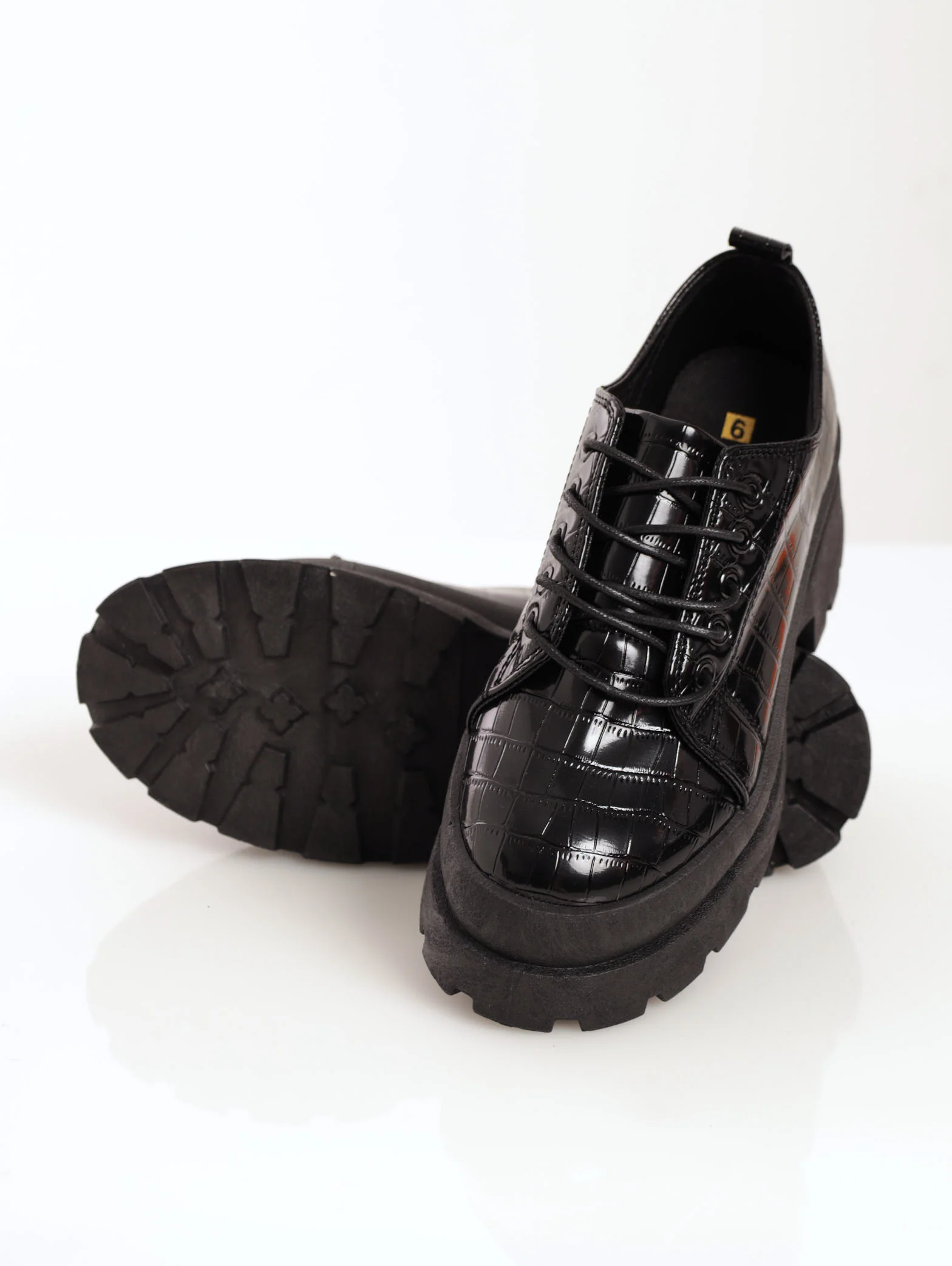 PU Cleated Lace-Up Man Shoe - Black