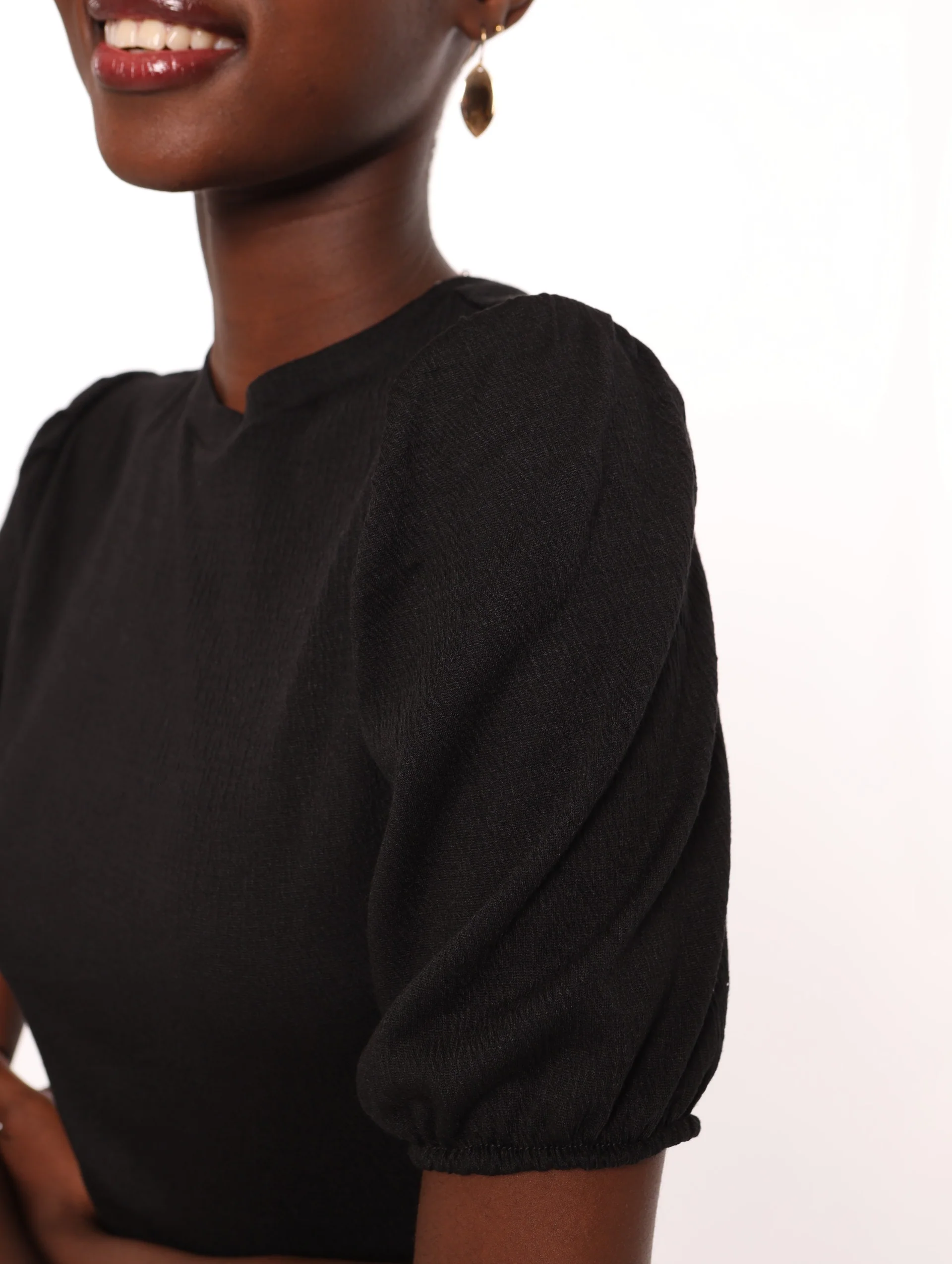 Puff Sleeve Crinkle Top - Black - Image 5