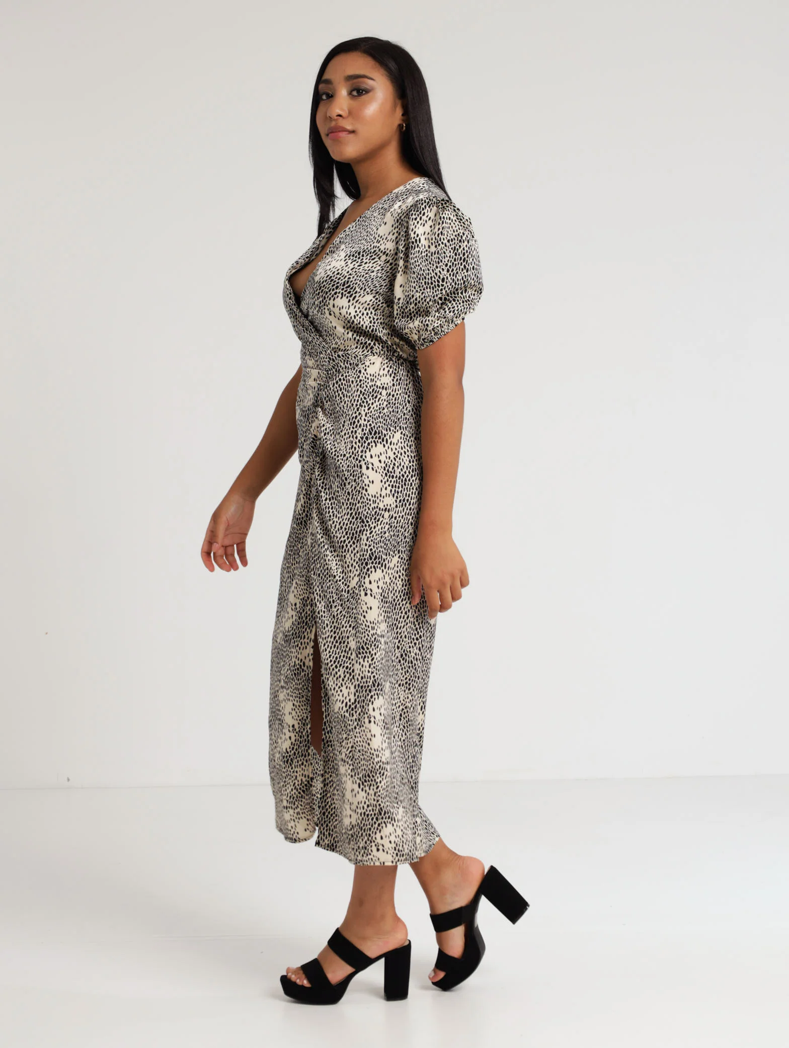 Puff Sleeve Ruched Midi Skirt Dress - White/Black - Image 2