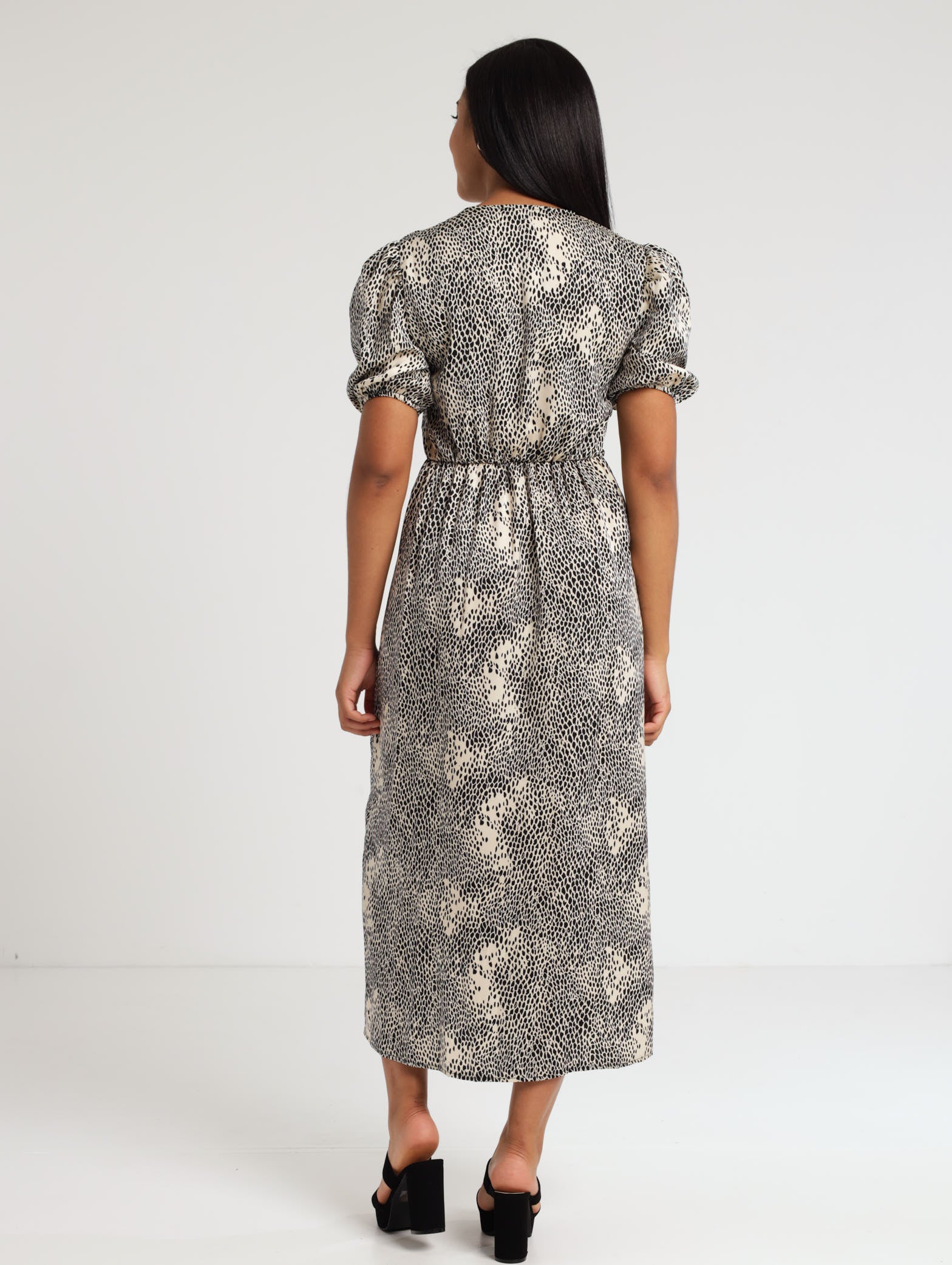 Puff Sleeve Ruched Midi Skirt Dress - White/Black - Image 3