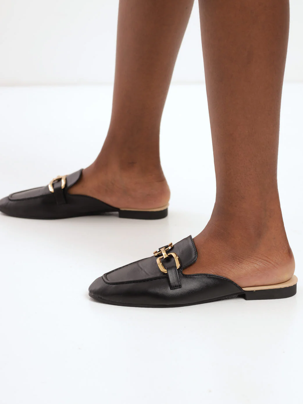 Push-In Loafer With Chain Detail - Black - Image 2